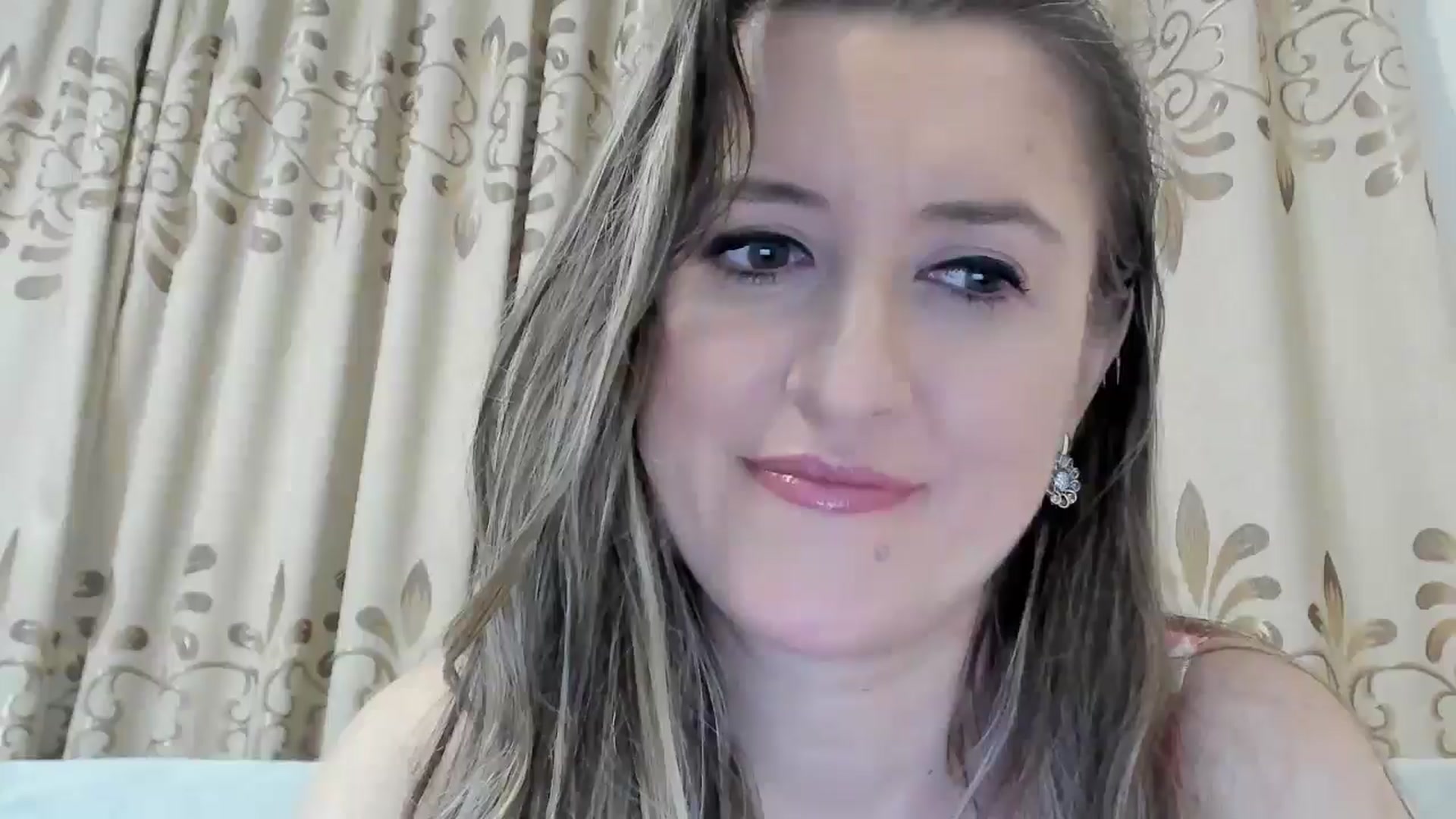 Gallery image thumbnail from BestDream's myfreecams stream on, 03/18/2025, 20:53 image 4 of 20