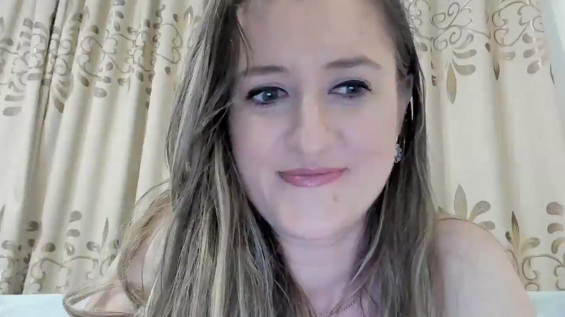 Gallery image thumbnail from BestDream's myfreecams stream on, 03/18/2025, 20:53 image 5 of 20