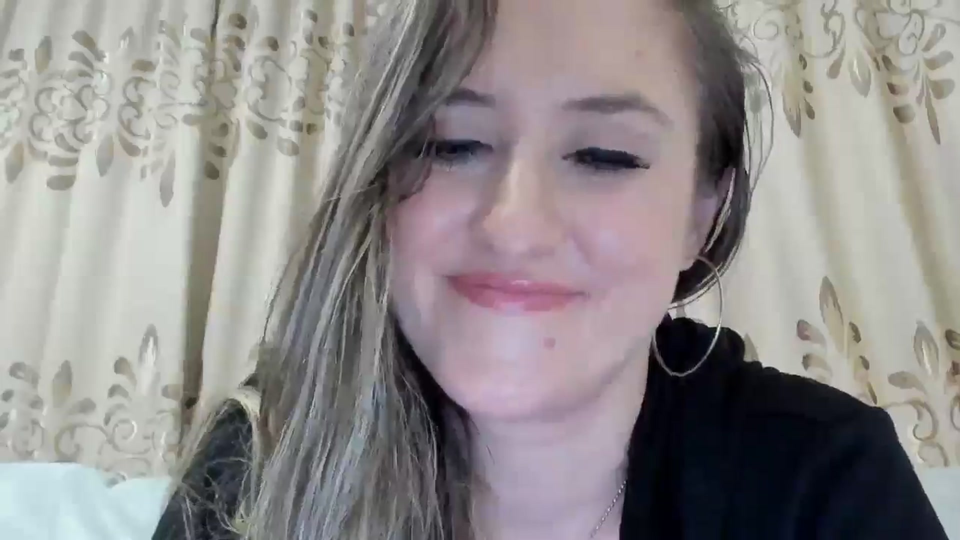 Gallery image thumbnail from BestDream's myfreecams stream on, 03/22/2025, 02:01 image 19 of 20