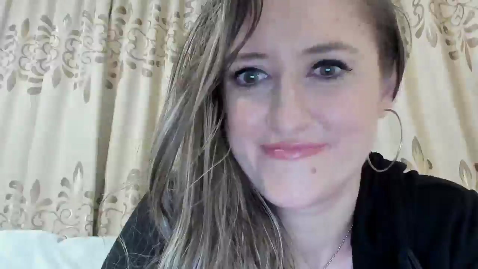 Gallery image thumbnail from BestDream's myfreecams stream on, 03/22/2025, 02:01 image 2 of 20