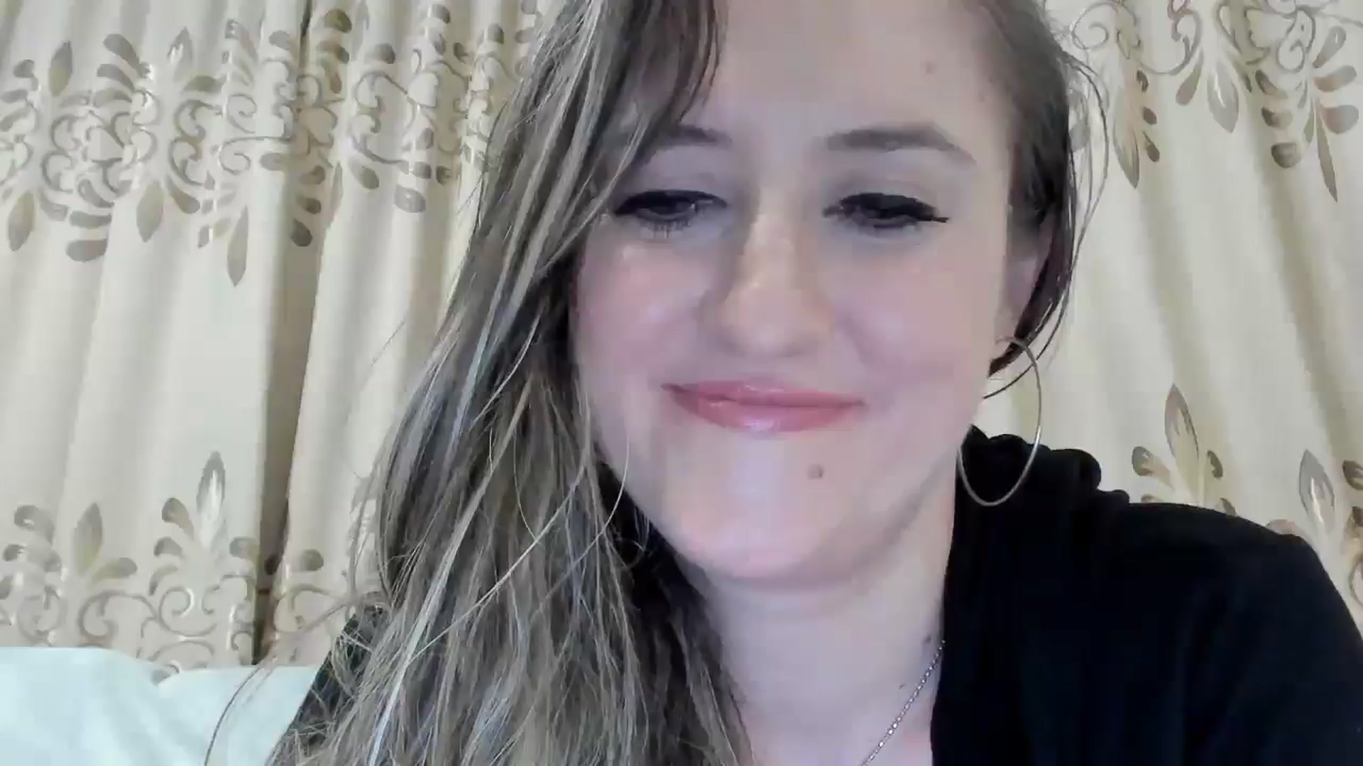 Gallery image thumbnail from BestDream's myfreecams stream on, 03/22/2025, 02:01 image 13 of 20