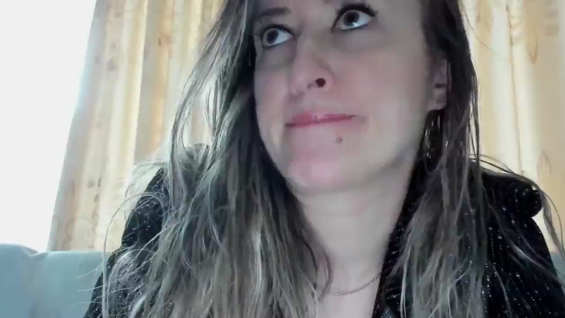 Gallery image thumbnail from BestDream's myfreecams stream on, 03/22/2025, 15:55 image 4 of 20