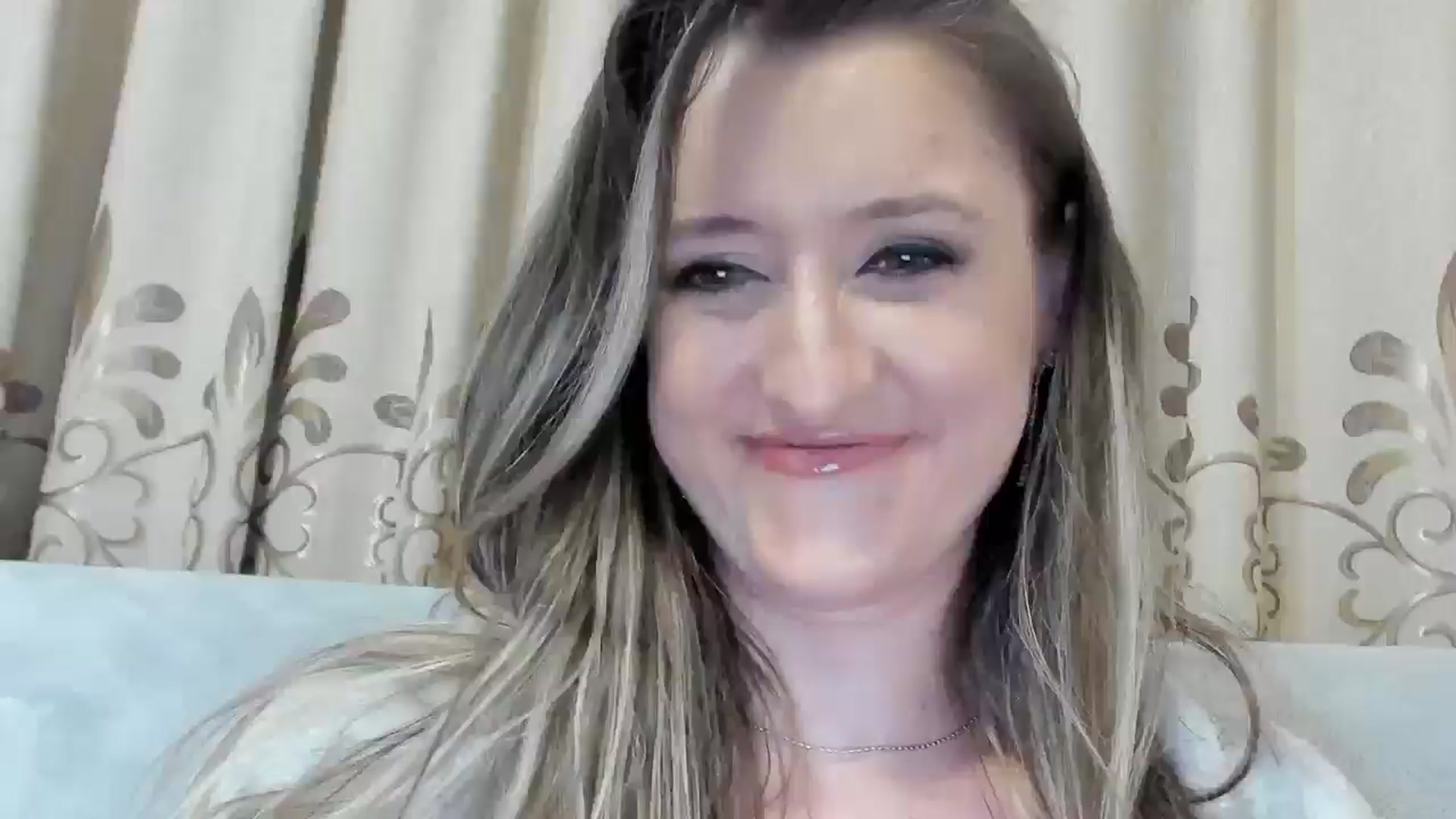 Gallery image thumbnail from BestDream's myfreecams stream on, 03/23/2025, 23:14 image 13 of 20