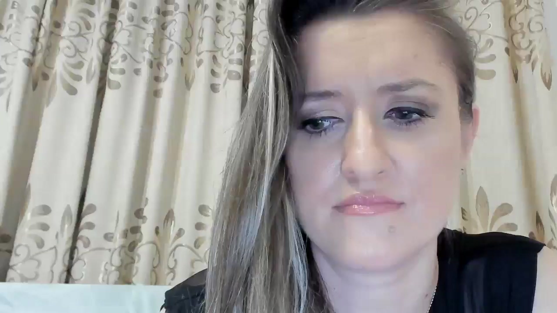 Gallery image thumbnail from BestDream's myfreecams stream on, 03/24/2025, 01:31 image 17 of 20