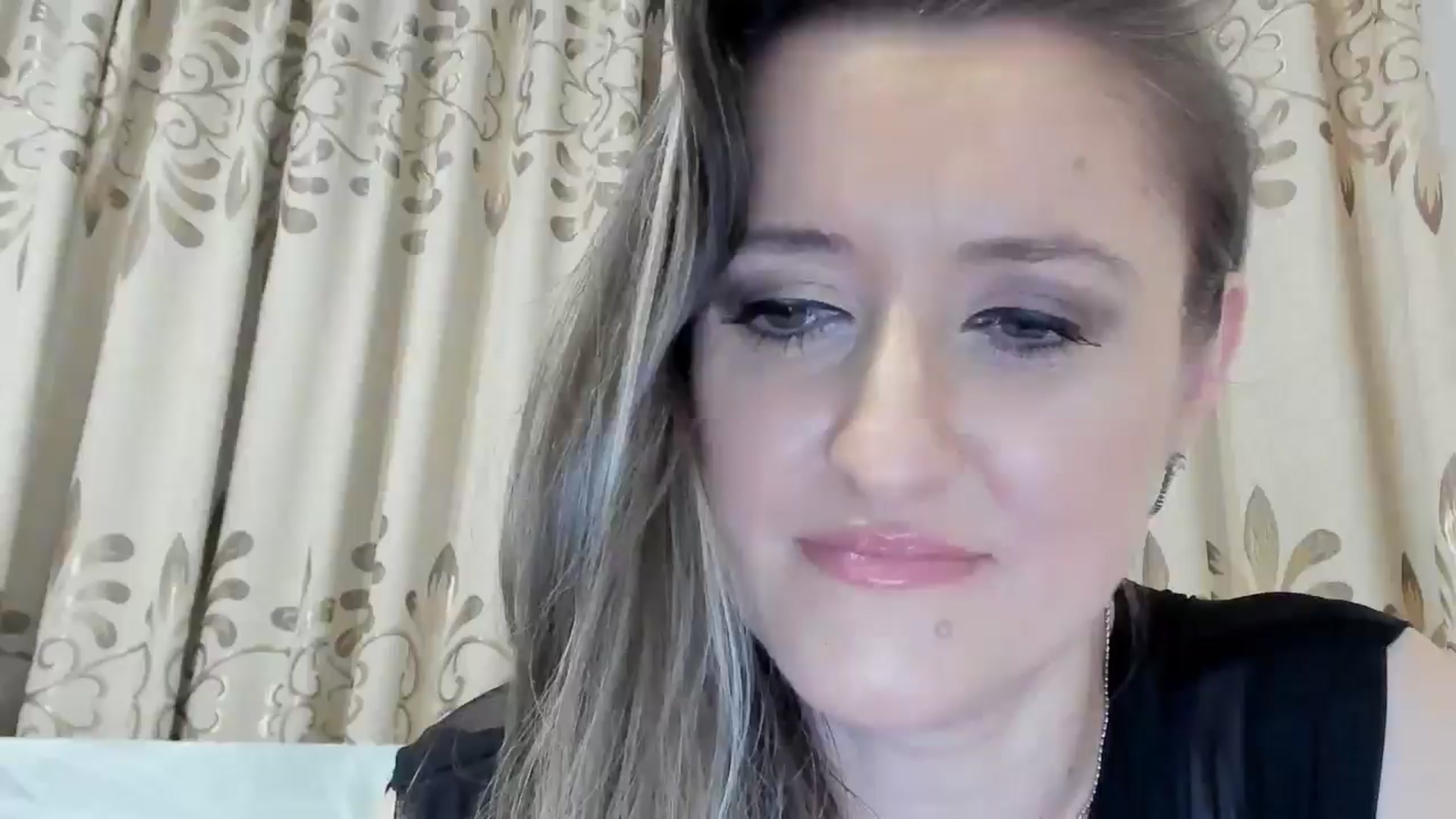 Gallery image thumbnail from BestDream's myfreecams stream on, 03/24/2025, 01:31 image 16 of 20