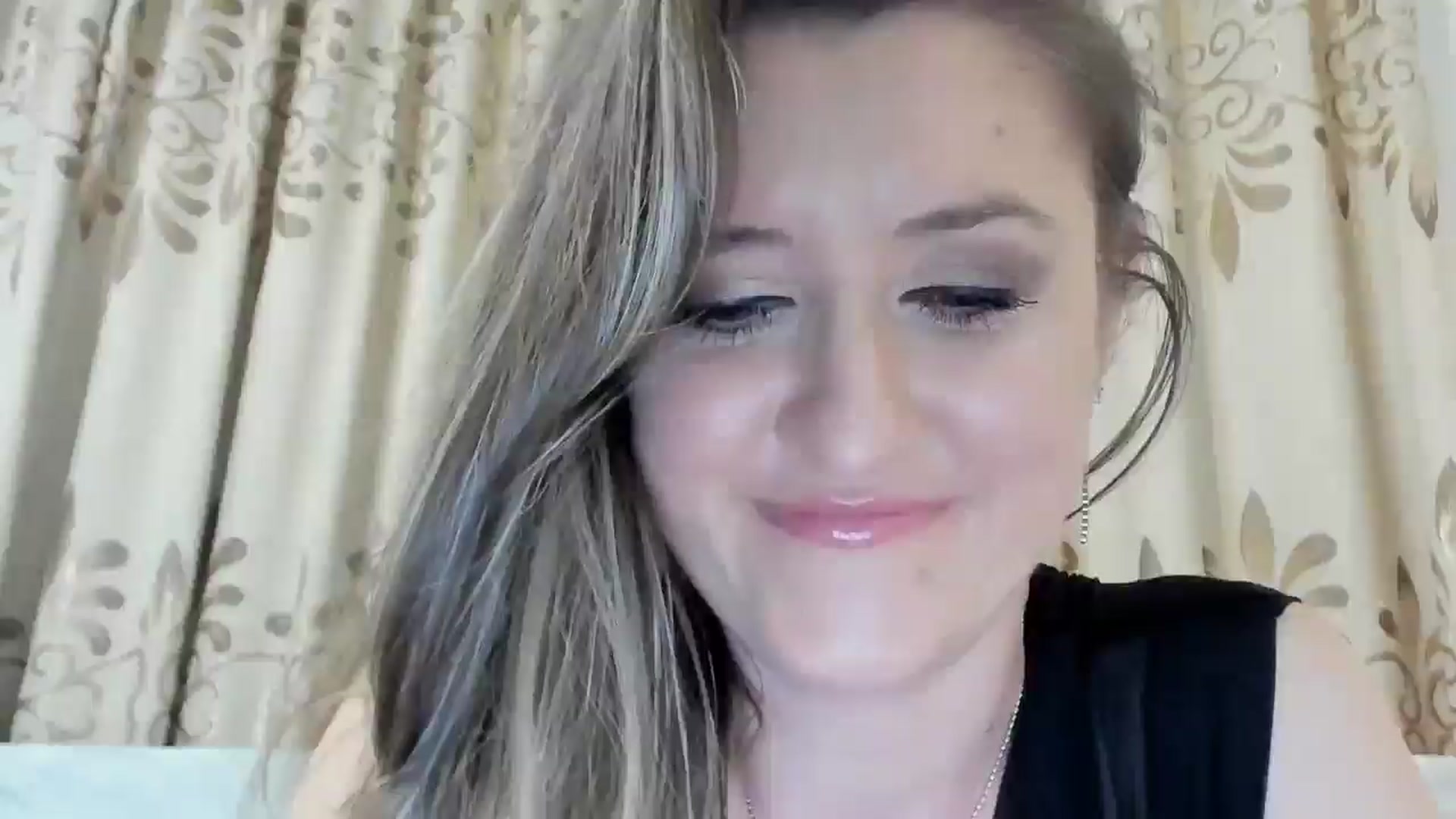 Gallery image thumbnail from BestDream's myfreecams stream on, 03/24/2025, 01:31 image 1 of 20