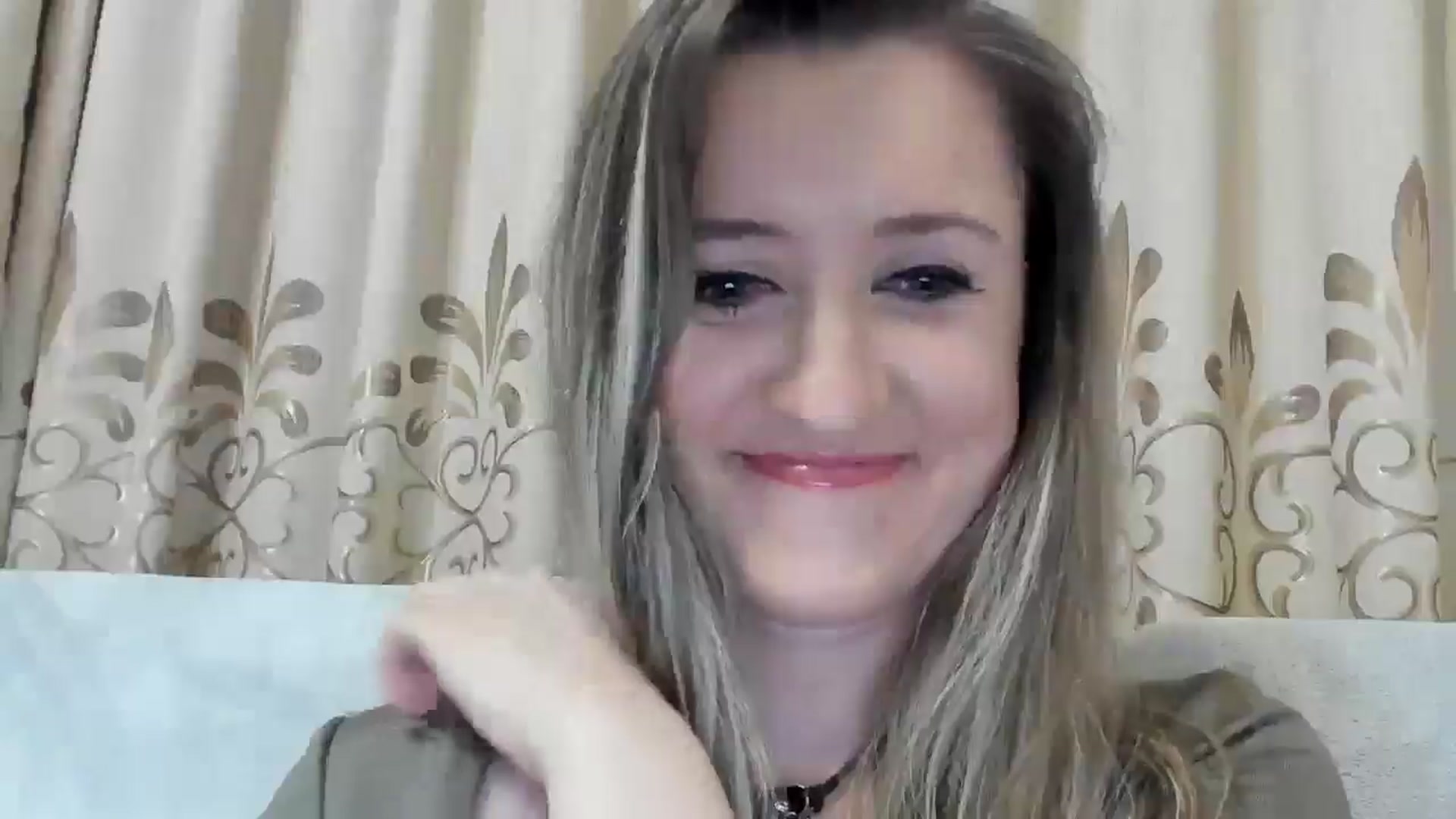 Gallery image thumbnail from BestDream's myfreecams stream on, 03/26/2025, 22:33 image 15 of 20