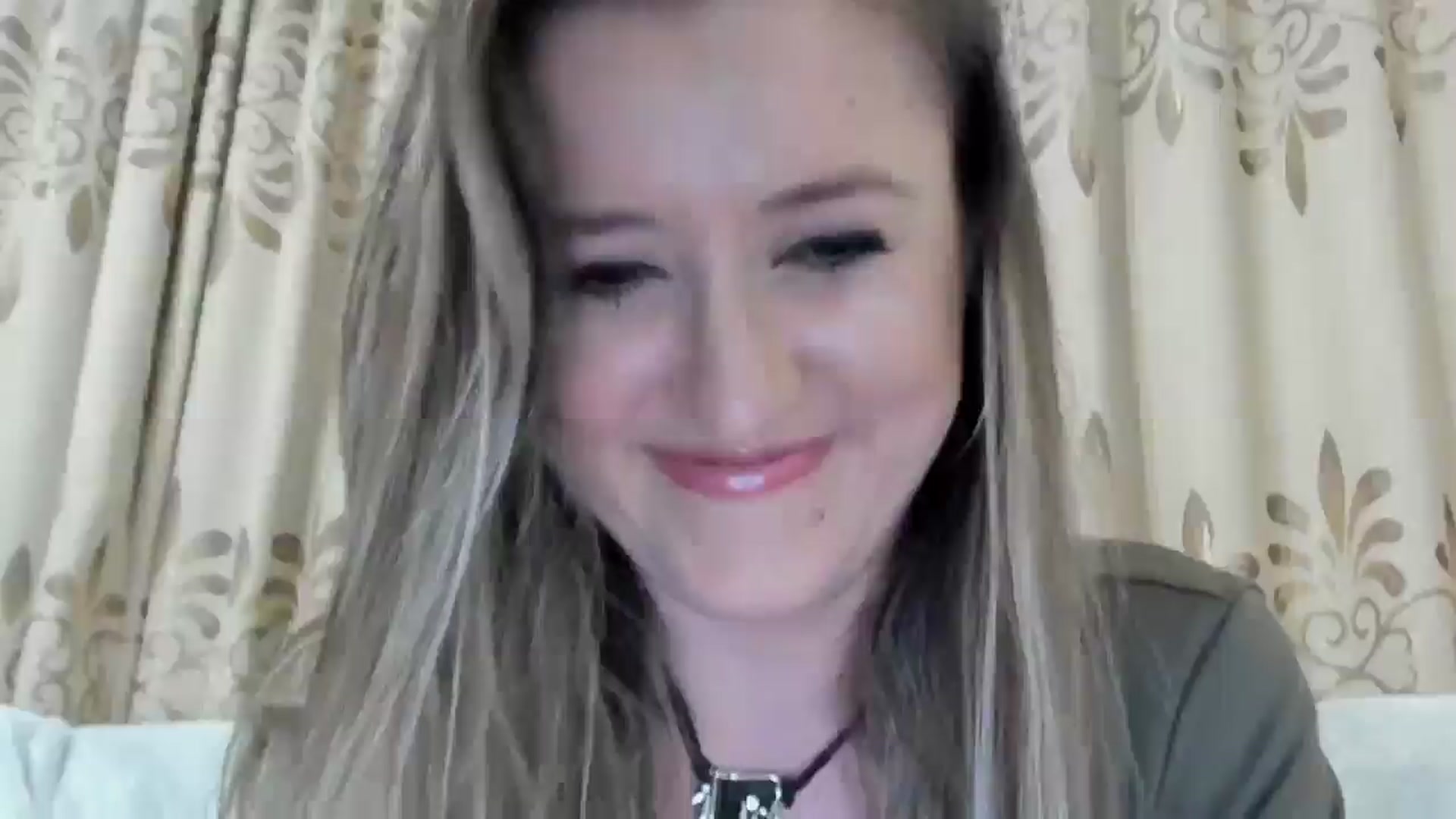 Gallery image thumbnail from BestDream's myfreecams stream on, 03/27/2025, 24:32 image 10 of 20