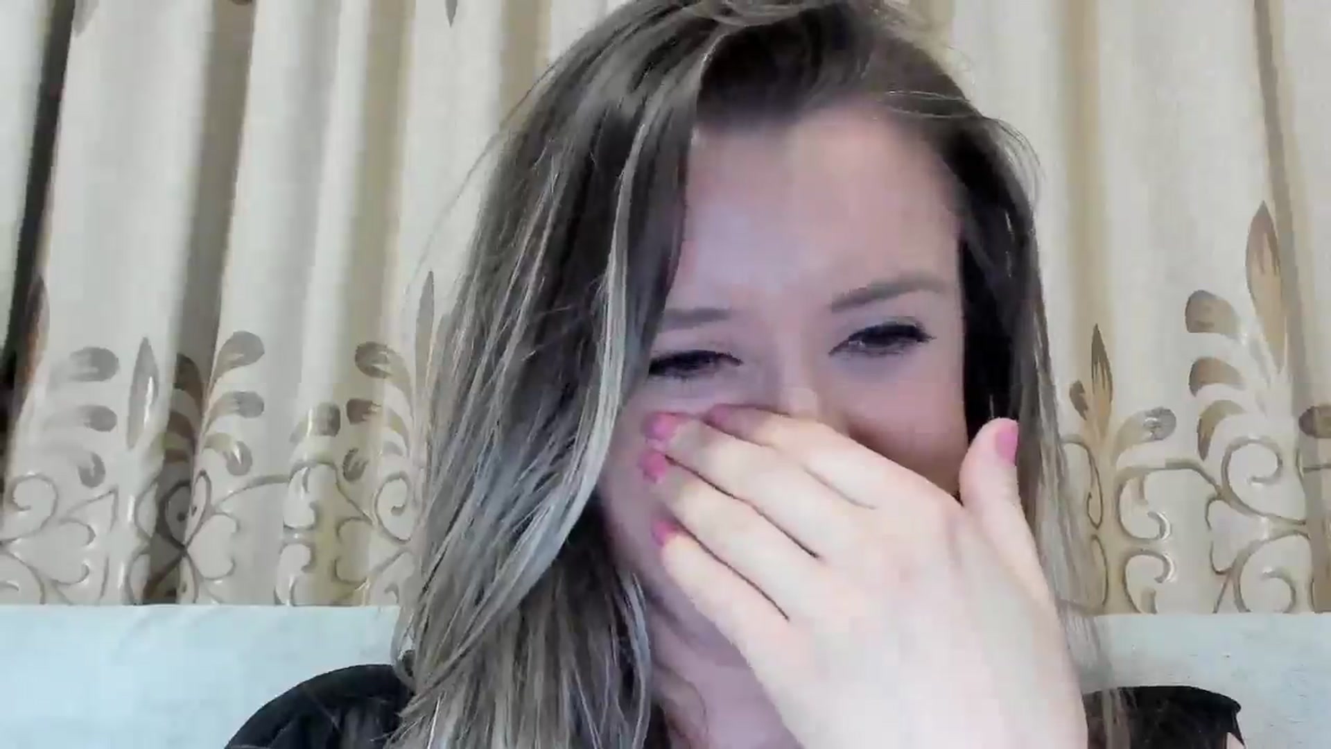 Gallery image thumbnail from BestDream's myfreecams stream on, 03/28/2025, 01:16 image 6 of 20