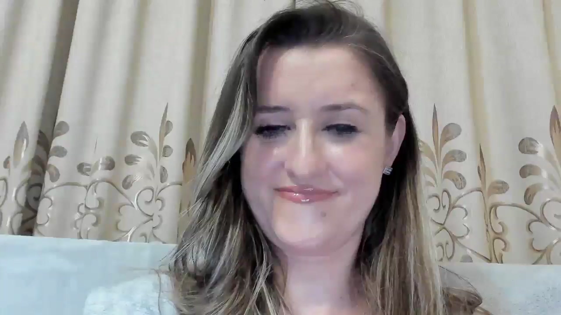 Gallery image thumbnail from BestDream's myfreecams stream on, 03/30/2025, 24:05 image 18 of 20