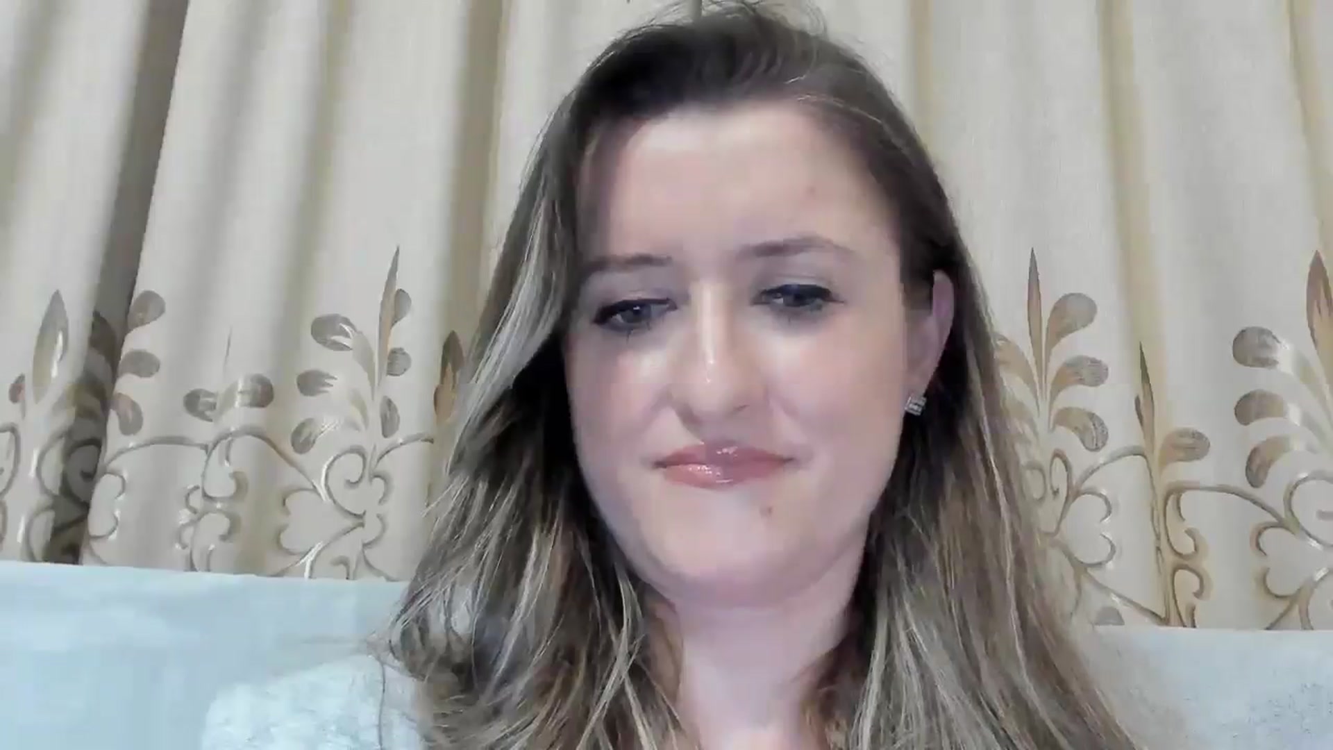 Gallery image thumbnail from BestDream's myfreecams stream on, 03/30/2025, 24:05 image 17 of 20