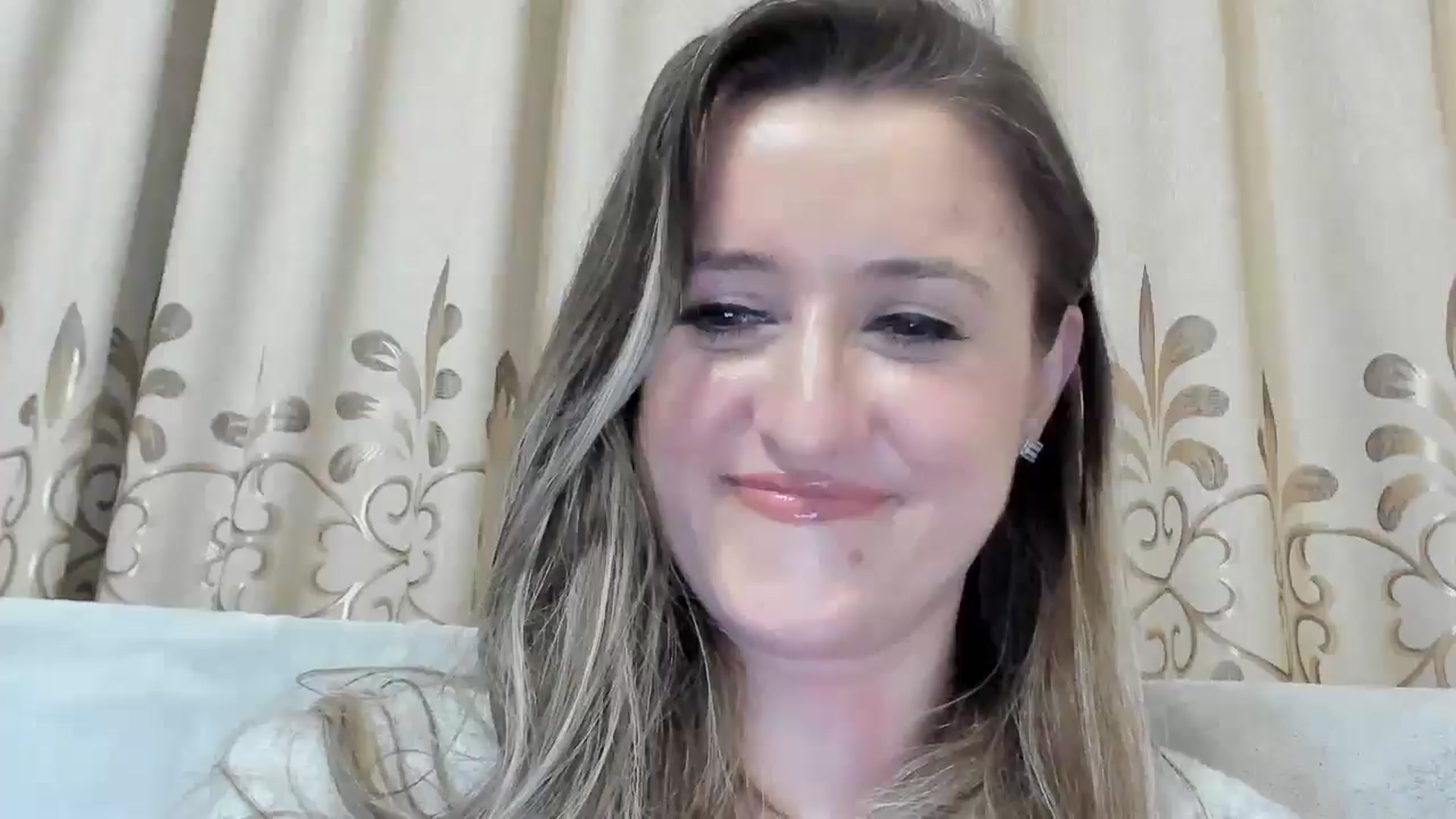 Gallery image thumbnail from BestDream's myfreecams stream on, 03/30/2025, 24:27 image 6 of 20