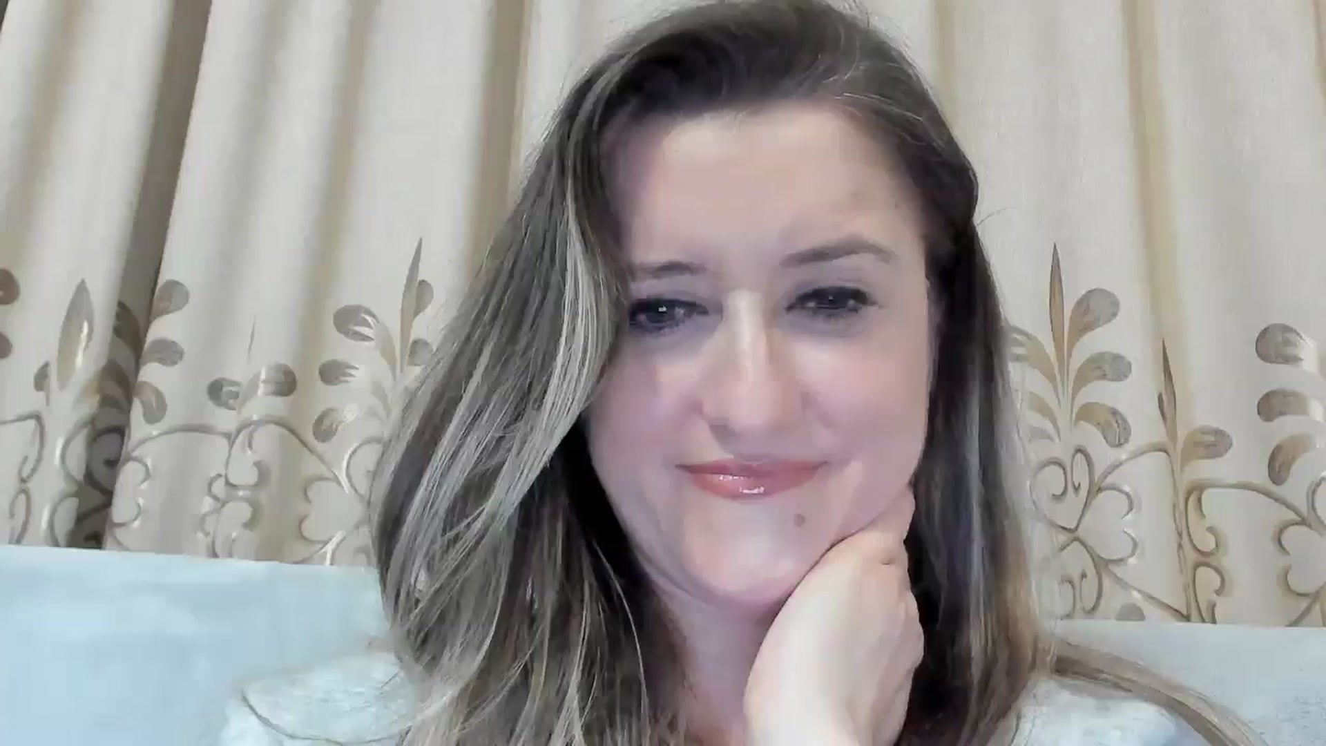 Gallery image thumbnail from BestDream's myfreecams stream on, 03/30/2025, 24:27 image 20 of 20