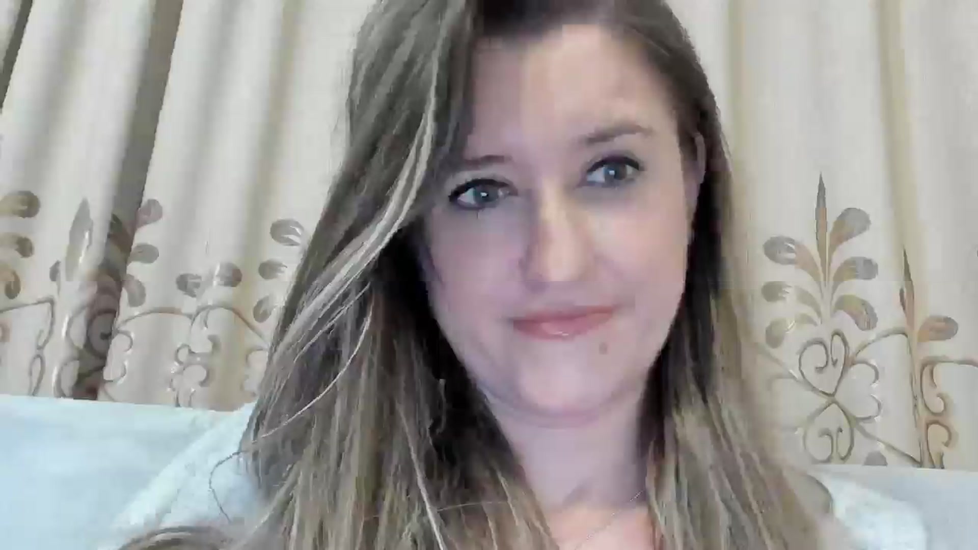 Gallery image thumbnail from BestDream's myfreecams stream on, 03/30/2025, 01:27 image 14 of 20