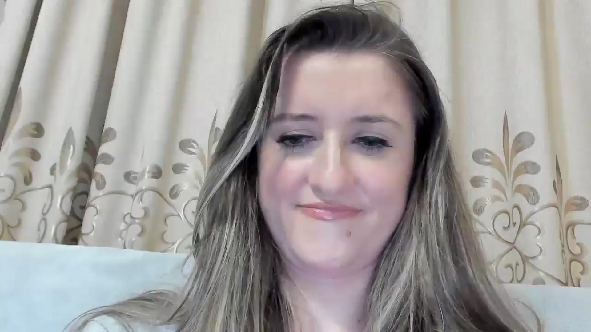 Gallery image thumbnail from BestDream's myfreecams stream on, 03/30/2025, 02:55 image 15 of 20