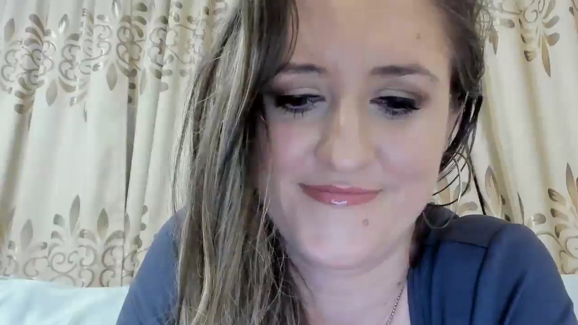 Gallery image thumbnail from BestDream's myfreecams stream on, 03/30/2025, 23:04 image 3 of 20