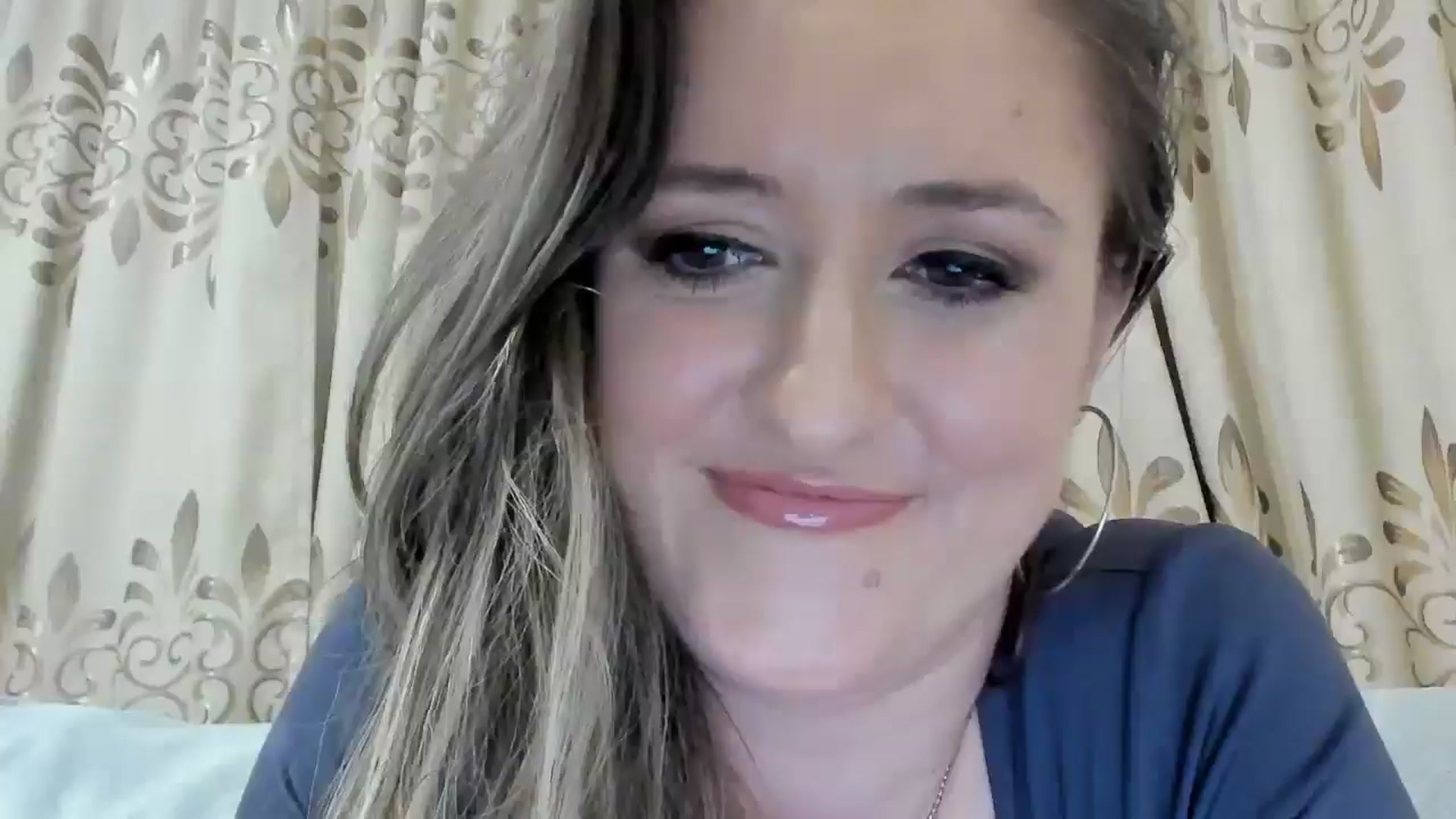 Gallery image thumbnail from BestDream's myfreecams stream on, 03/30/2025, 23:04 image 17 of 20