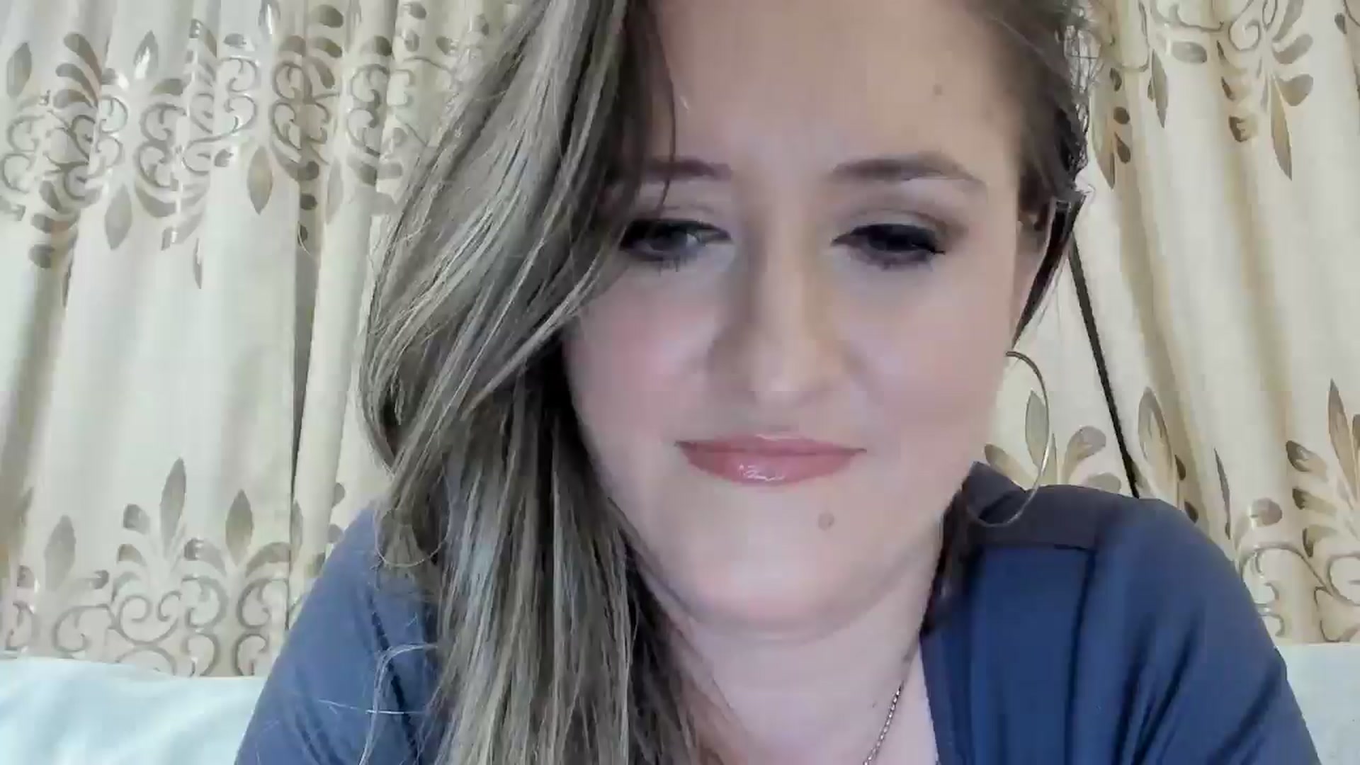 Gallery image thumbnail from BestDream's myfreecams stream on, 03/30/2025, 23:04 image 16 of 20