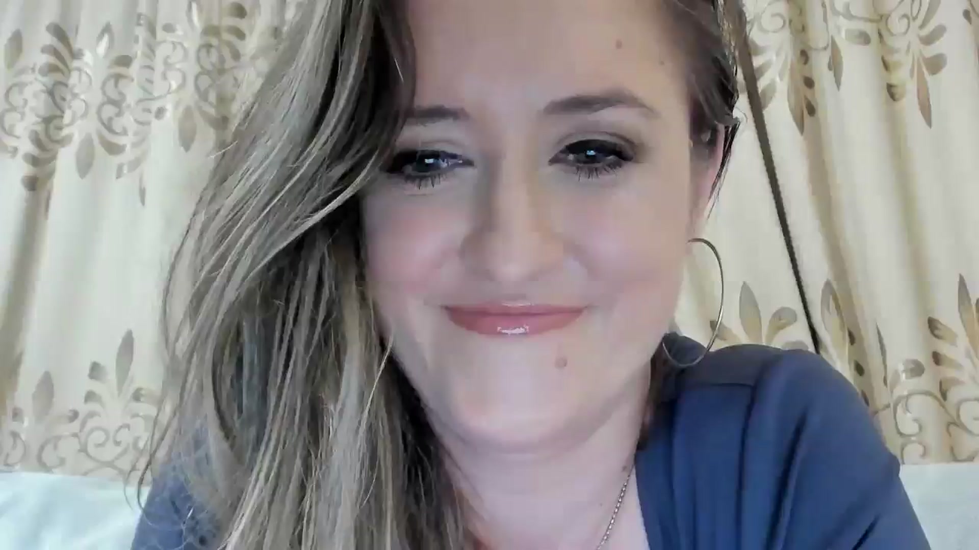 Gallery image thumbnail from BestDream's myfreecams stream on, 03/30/2025, 23:04 image 14 of 20