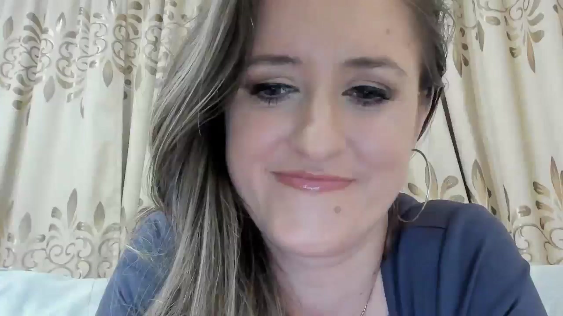 Gallery image thumbnail from BestDream's myfreecams stream on, 03/30/2025, 23:04 image 15 of 20