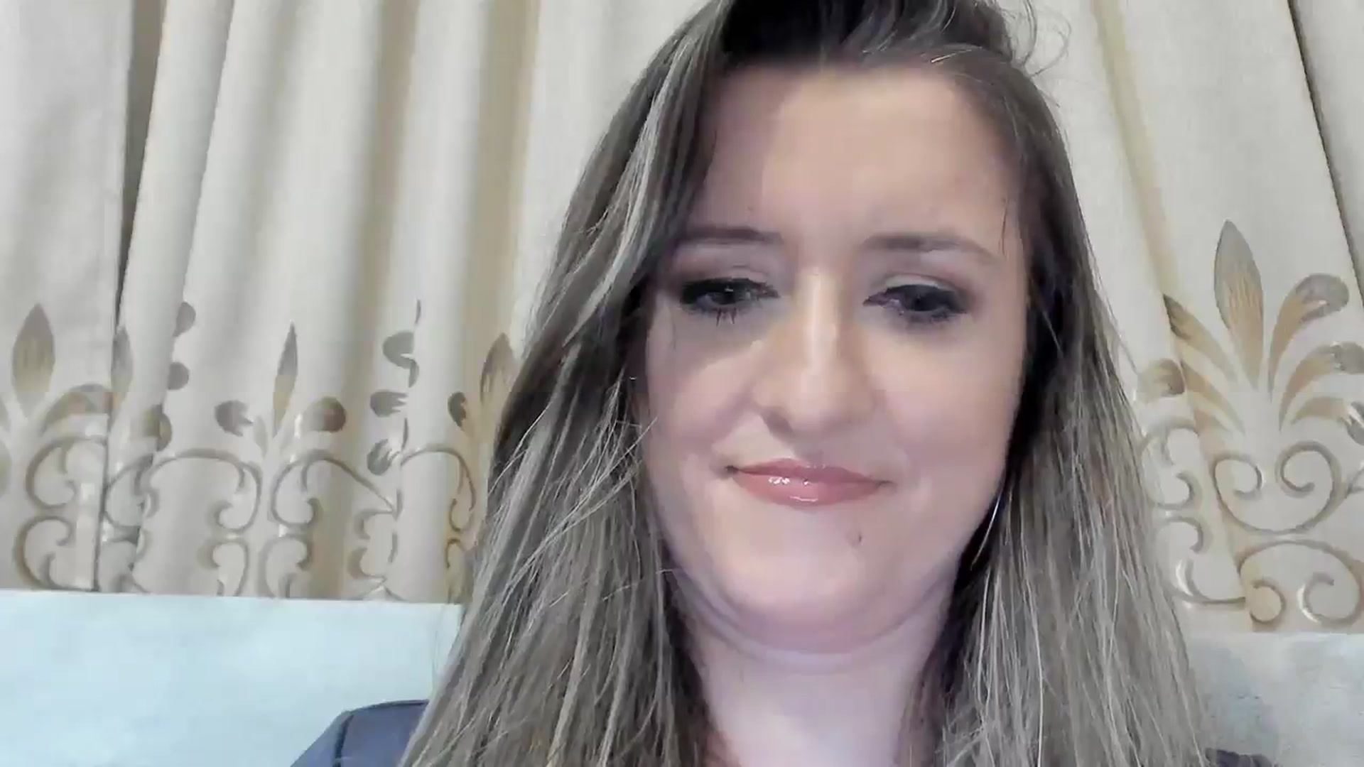 Gallery image thumbnail from BestDream's myfreecams stream on, 03/31/2025, 01:22 image 16 of 20