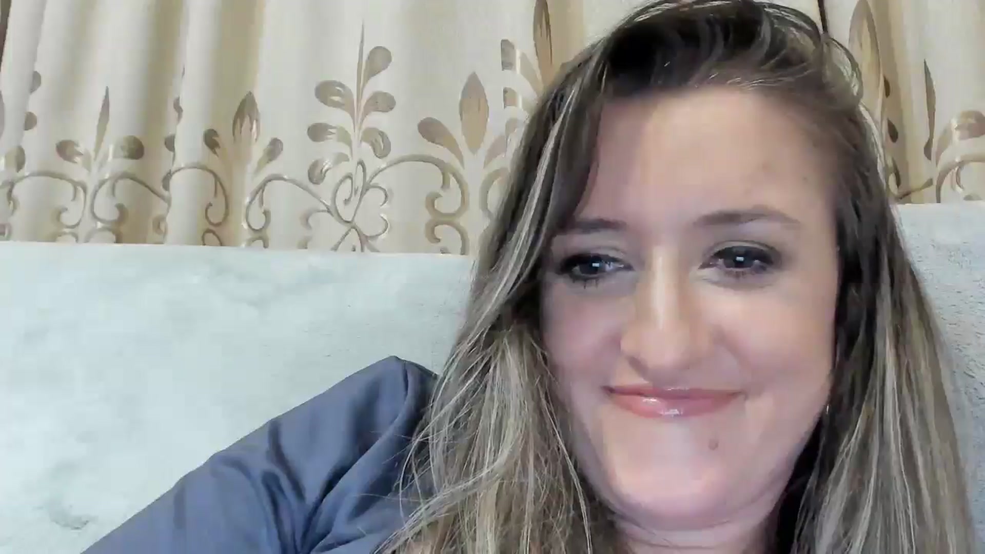 Gallery image thumbnail from BestDream's myfreecams stream on, 03/31/2025, 03:11 image 15 of 20