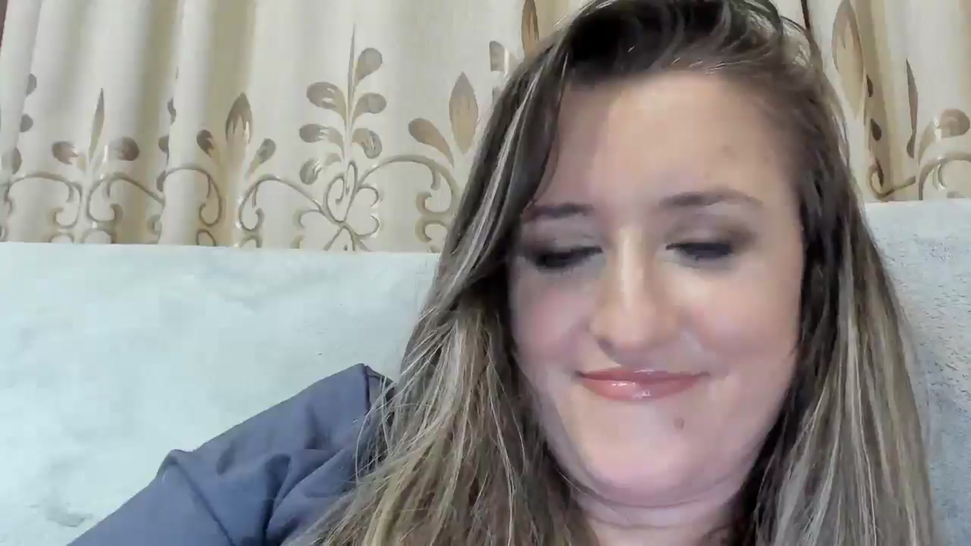 Gallery image thumbnail from BestDream's myfreecams stream on, 03/31/2025, 03:11 image 10 of 20