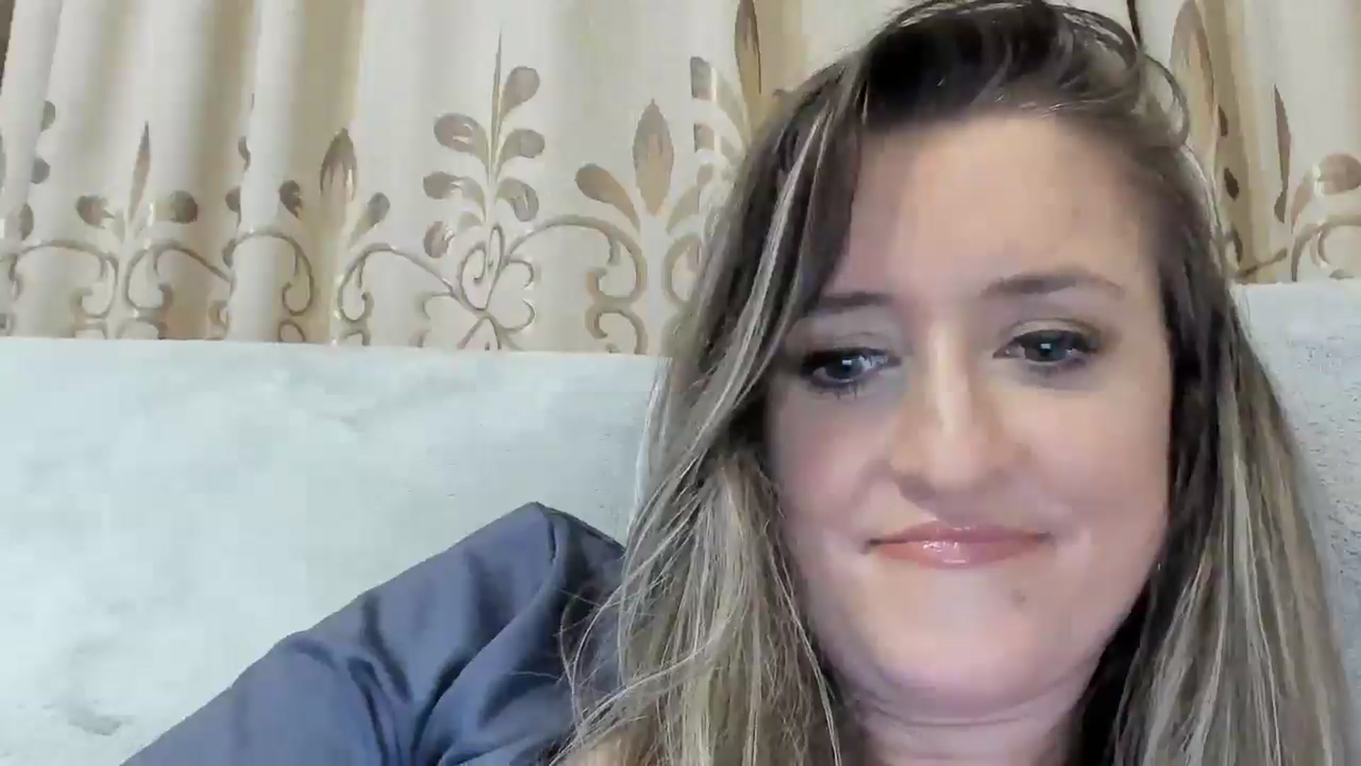 Gallery image thumbnail from BestDream's myfreecams stream on, 03/31/2025, 03:11 image 17 of 20