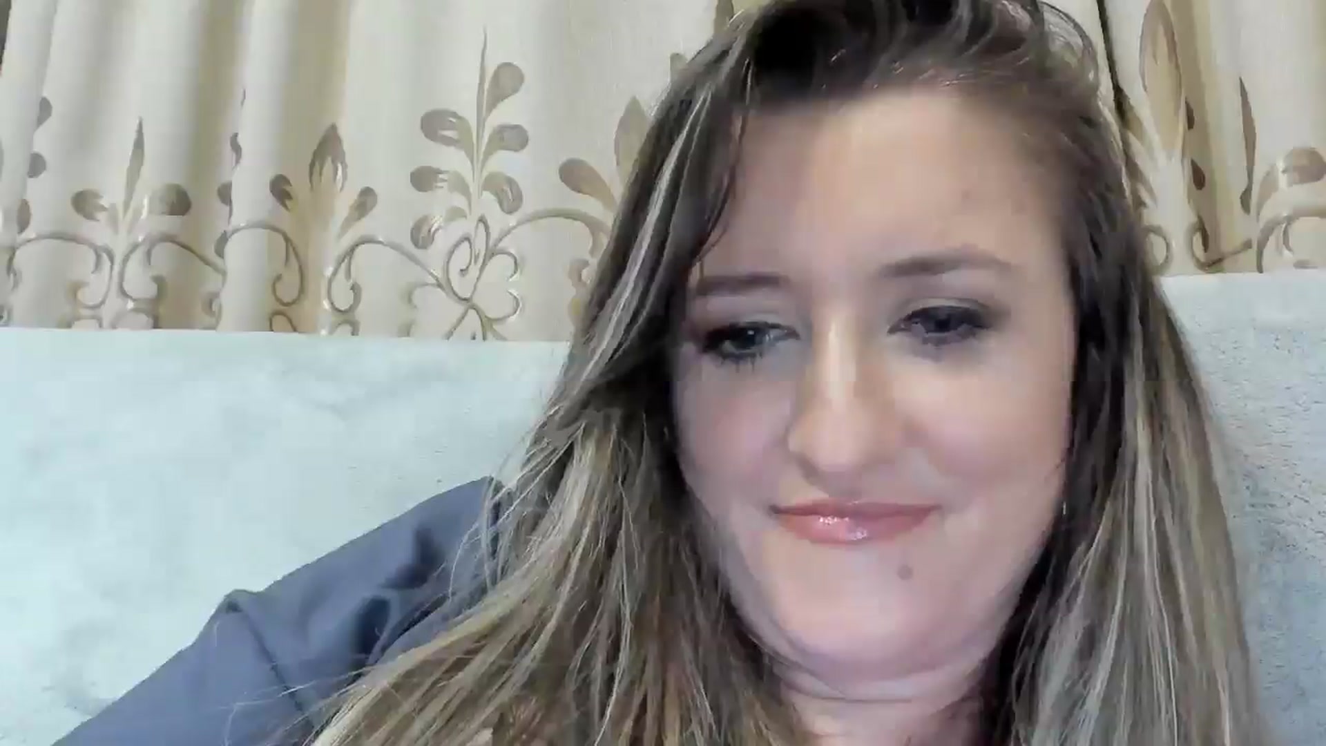 Gallery image thumbnail from BestDream's myfreecams stream on, 03/31/2025, 03:11 image 8 of 20
