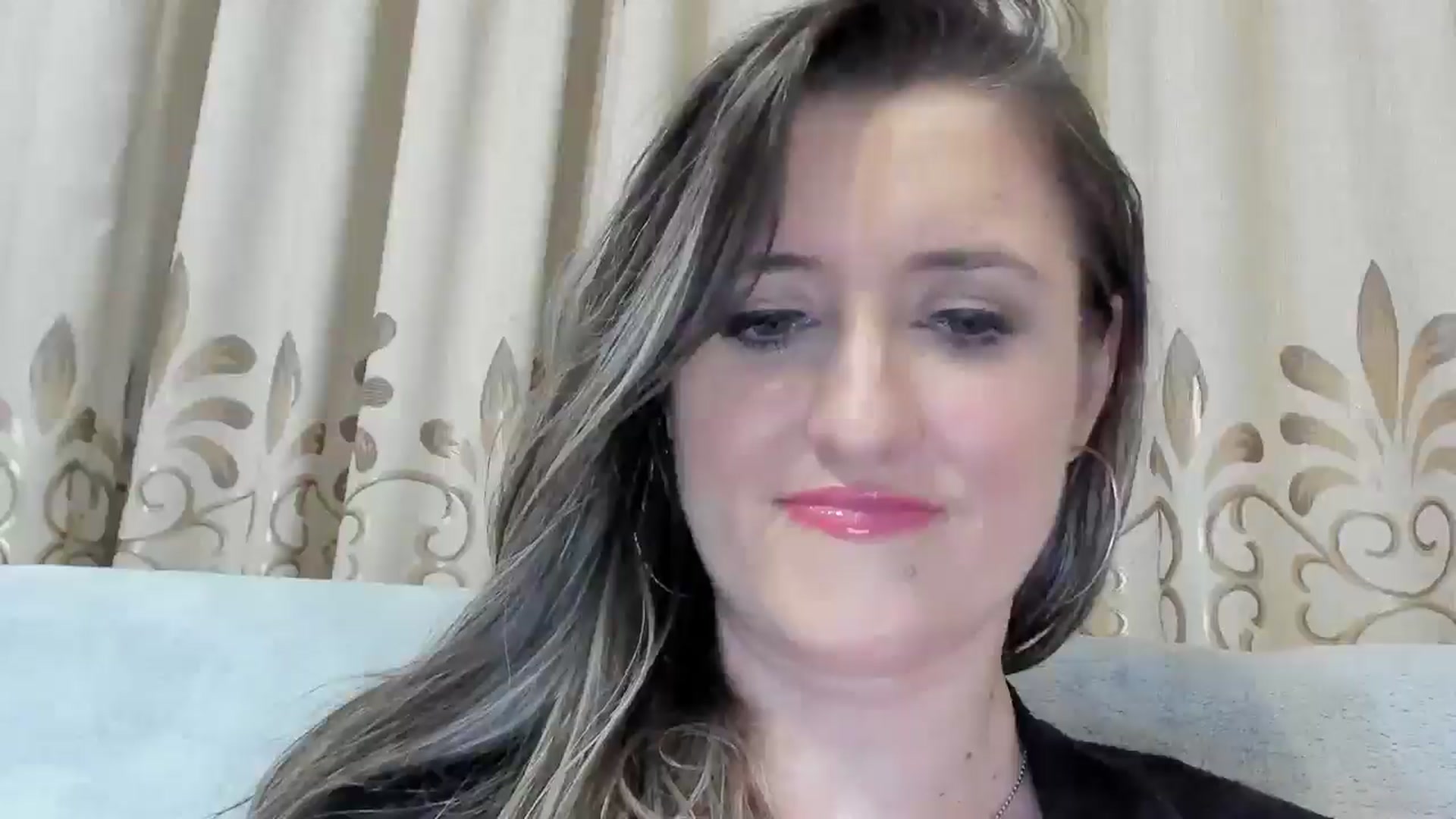 Gallery image thumbnail from BestDream's myfreecams stream on, 03/31/2025, 21:46 image 6 of 20