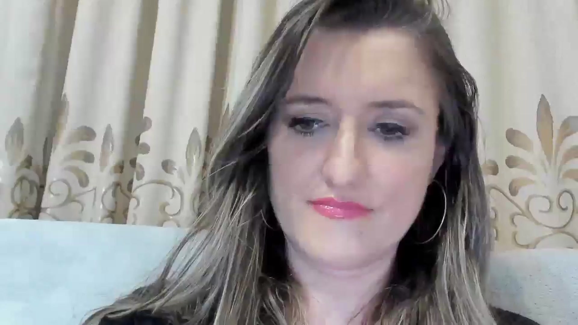 Gallery image thumbnail from BestDream's myfreecams stream on, 03/31/2025, 21:46 image 17 of 20