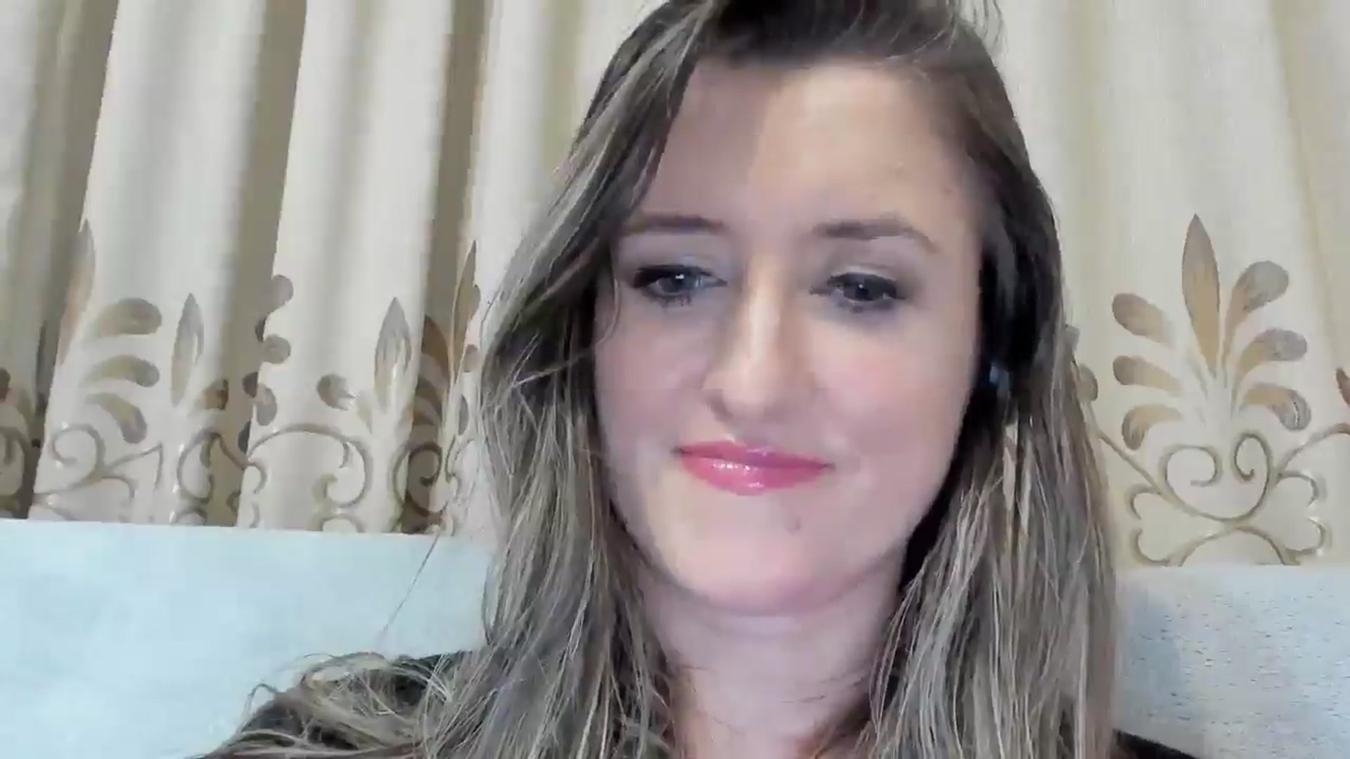 Gallery image thumbnail from BestDream's myfreecams stream on, 03/31/2025, 23:33 image 2 of 20