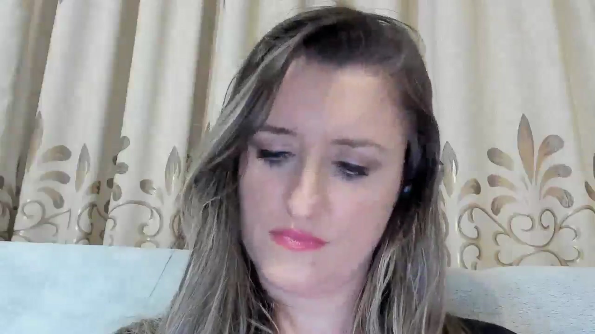 Gallery image thumbnail from BestDream's myfreecams stream on, 03/31/2025, 23:33 image 4 of 20