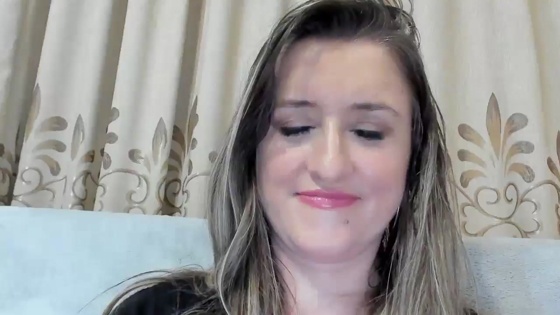 Gallery image thumbnail from BestDream's myfreecams stream on, 04/01/2025, 24:38 image 13 of 20