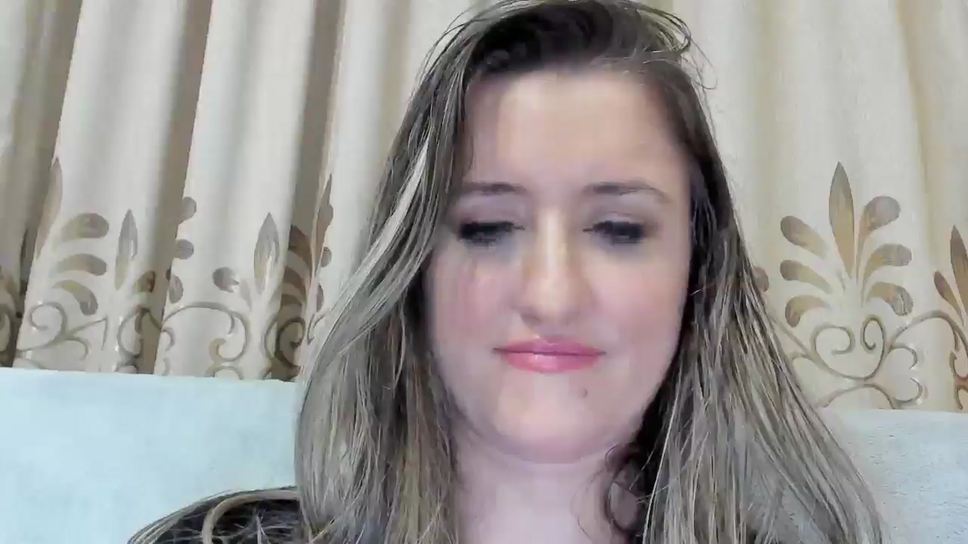 Gallery image thumbnail from BestDream's myfreecams stream on, 04/01/2025, 02:03 image 12 of 20