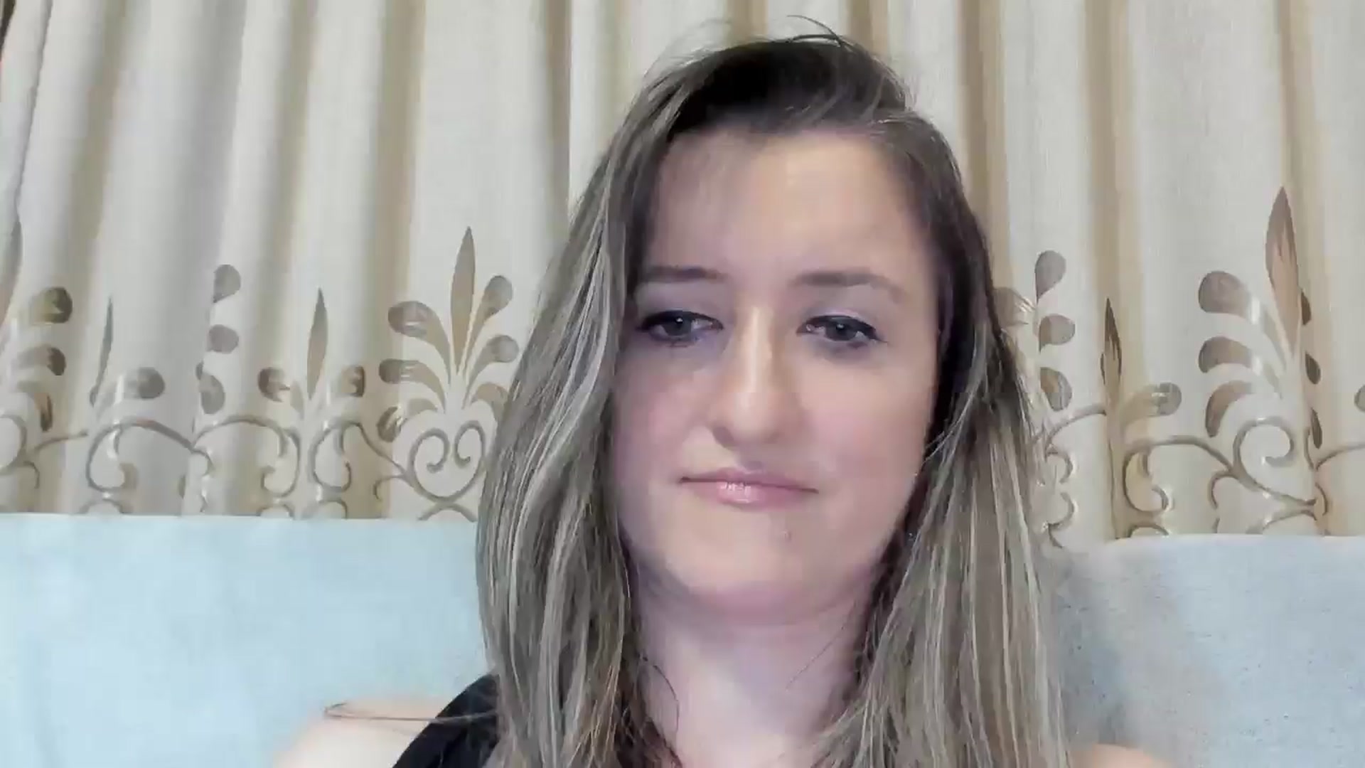 Gallery image thumbnail from BestDream's myfreecams stream on, 04/01/2025, 23:09 image 13 of 20