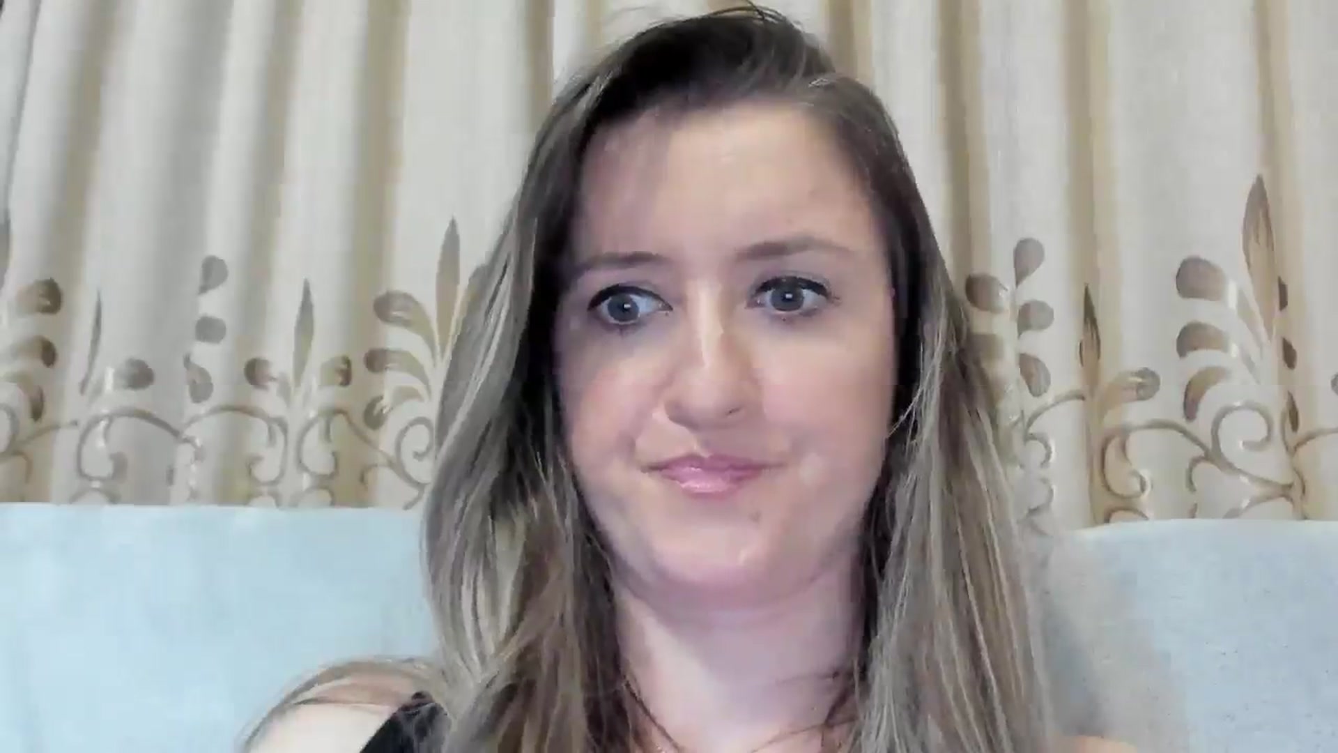 Gallery image thumbnail from BestDream's myfreecams stream on, 04/01/2025, 23:09 image 2 of 20