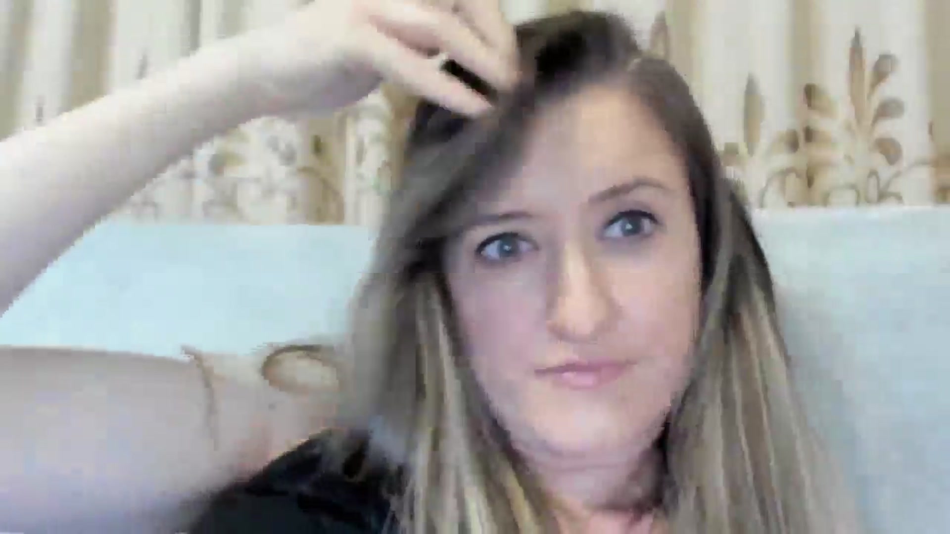 Gallery image thumbnail from BestDream's myfreecams stream on, 04/01/2025, 23:38 image 13 of 20