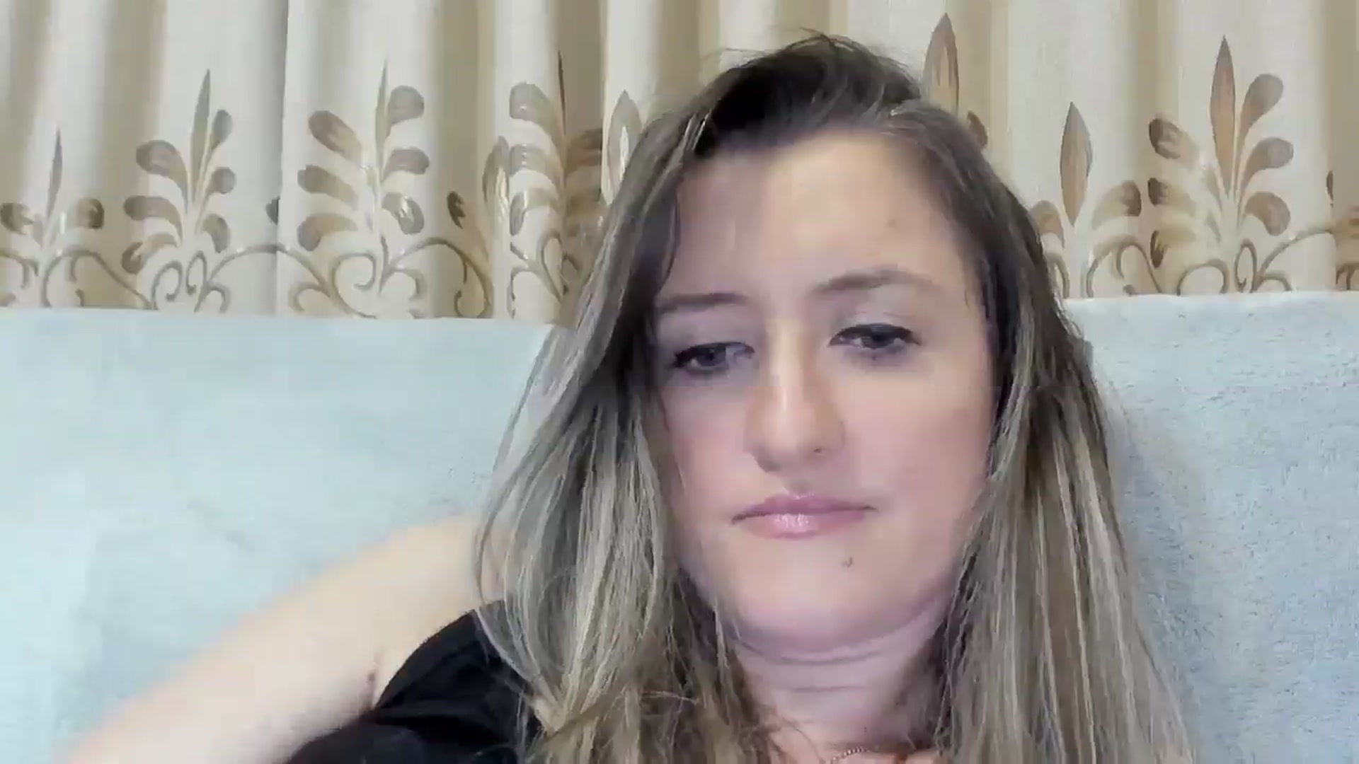 Gallery image thumbnail from BestDream's myfreecams stream on, 04/01/2025, 23:38 image 9 of 20