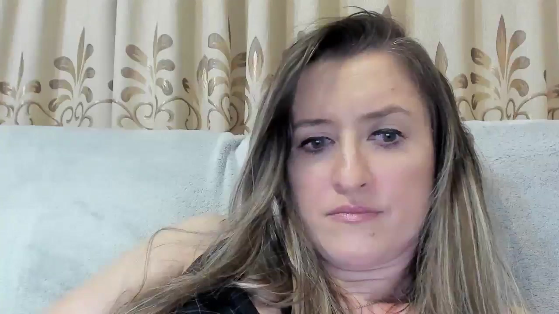 Gallery image thumbnail from BestDream's myfreecams stream on, 04/01/2025, 23:38 image 4 of 20