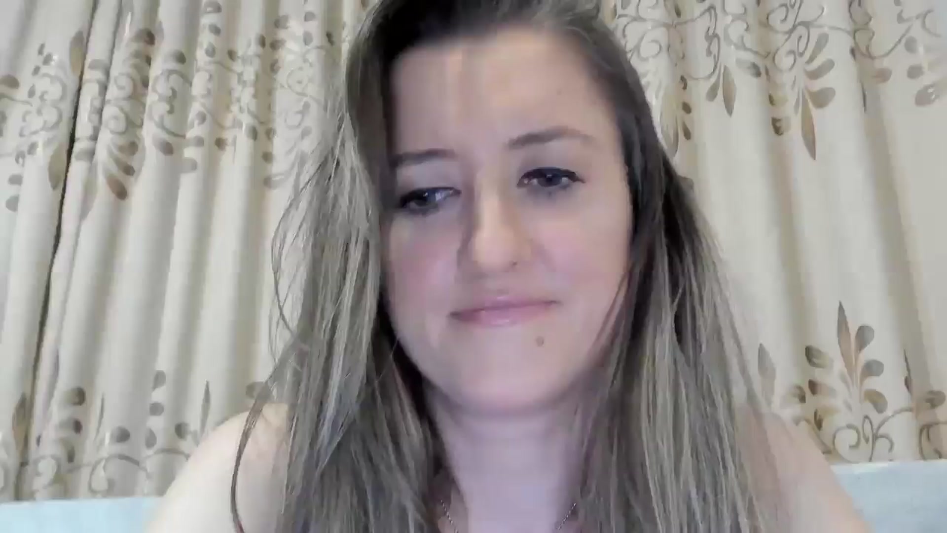 Gallery image thumbnail from BestDream's myfreecams stream on, 04/02/2025, 24:02 image 17 of 20