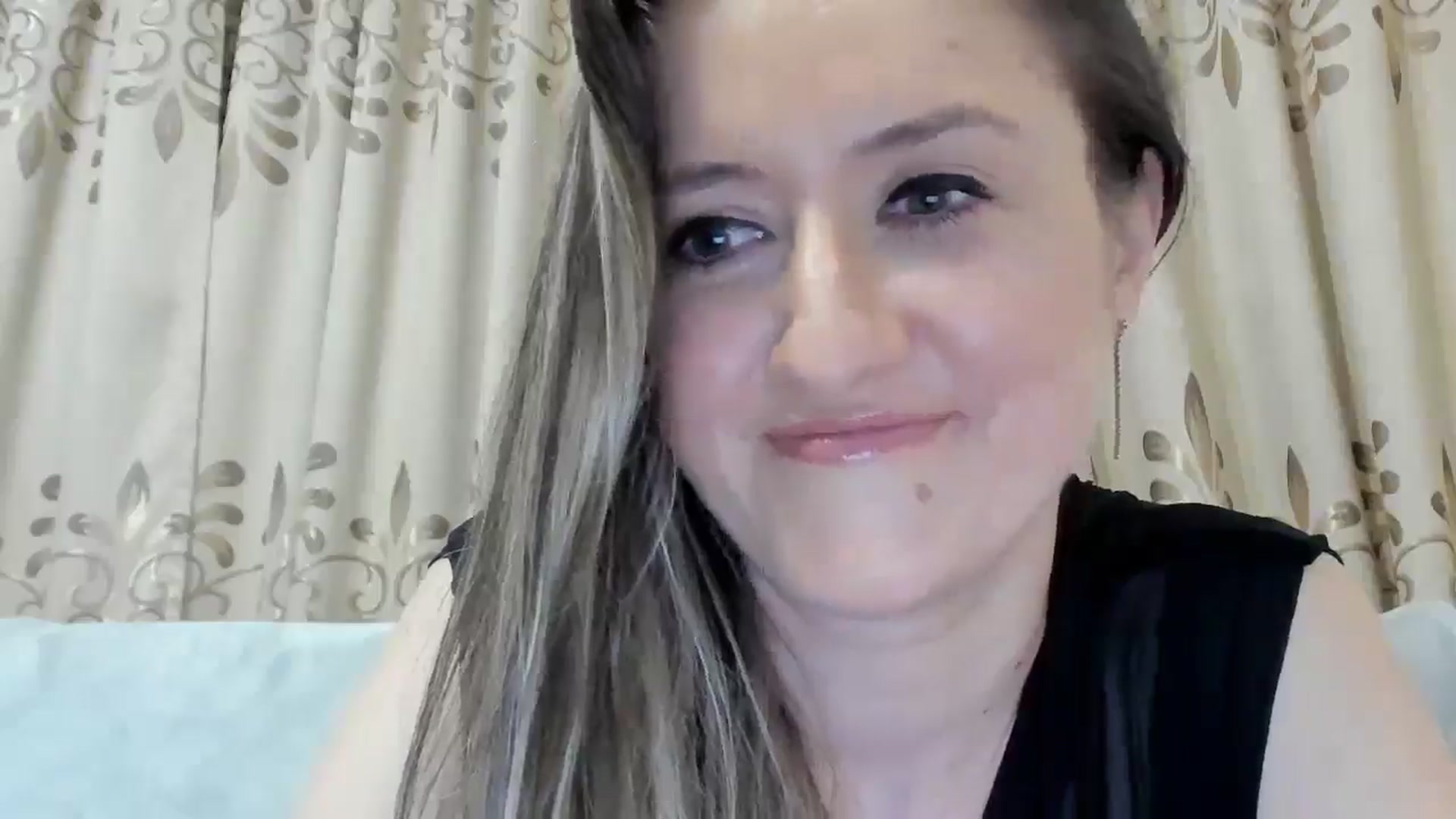Gallery image thumbnail from BestDream's myfreecams stream on, 04/03/2025, 24:00 image 8 of 20