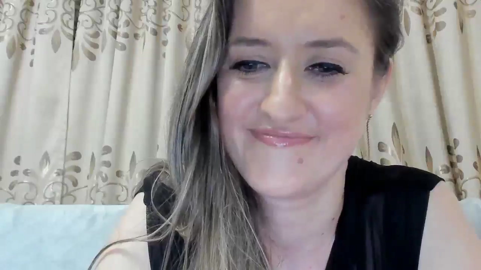 Gallery image thumbnail from BestDream's myfreecams stream on, 04/03/2025, 24:00 image 20 of 20