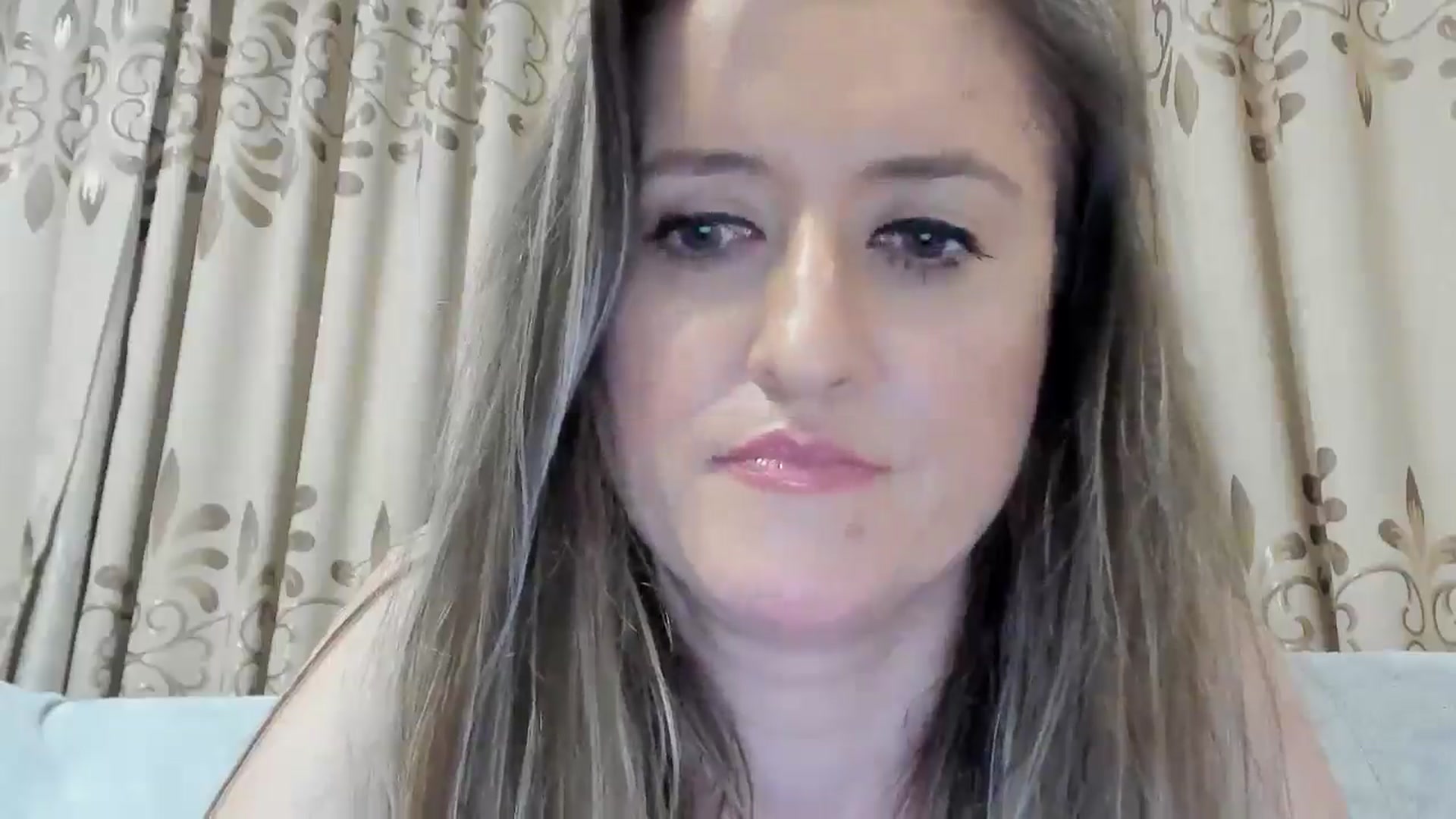 Gallery image thumbnail from BestDream's myfreecams stream on, 04/06/2025, 22:50 image 6 of 20