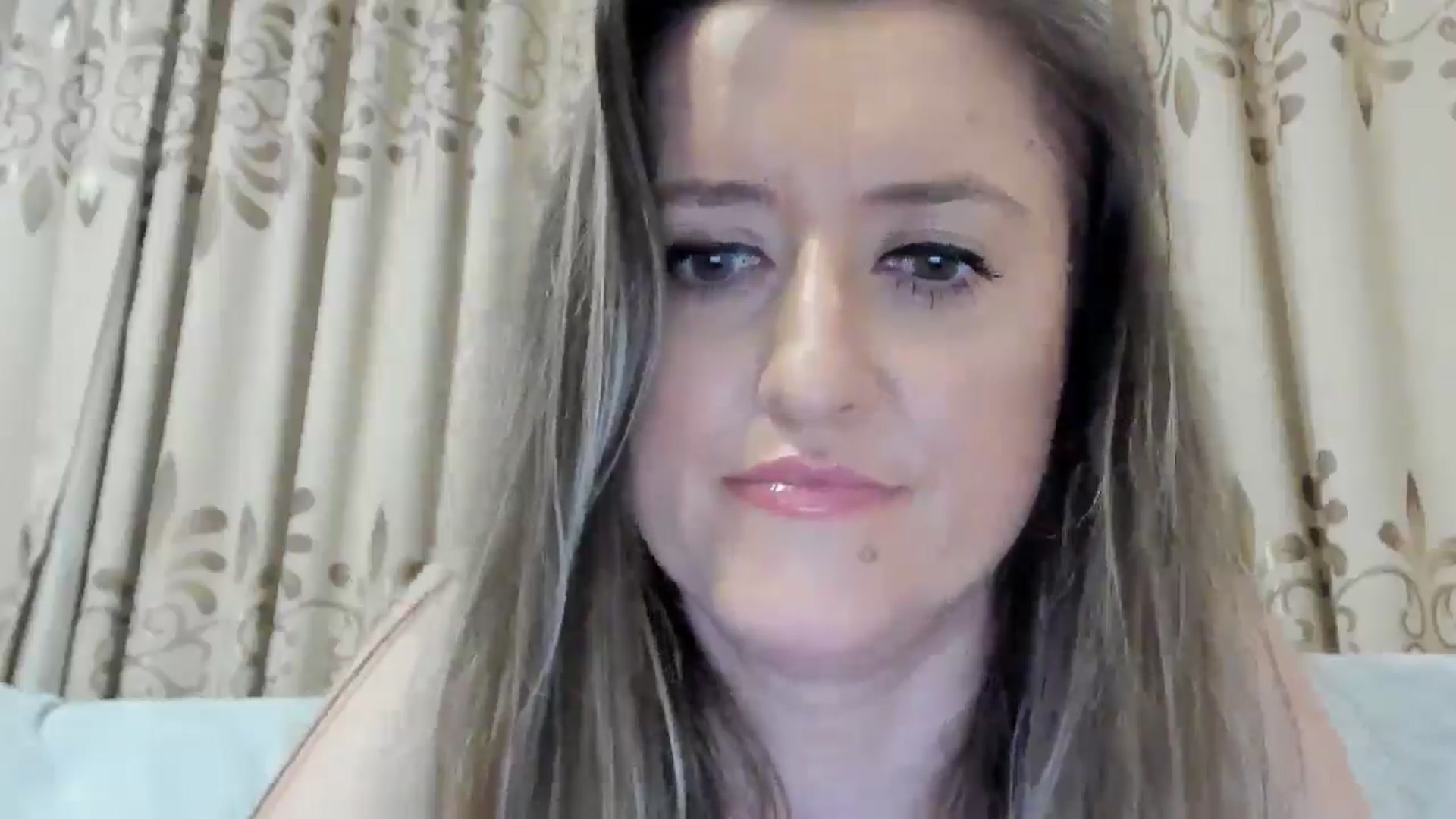 Gallery image thumbnail from BestDream's myfreecams stream on, 04/06/2025, 22:50 image 8 of 20