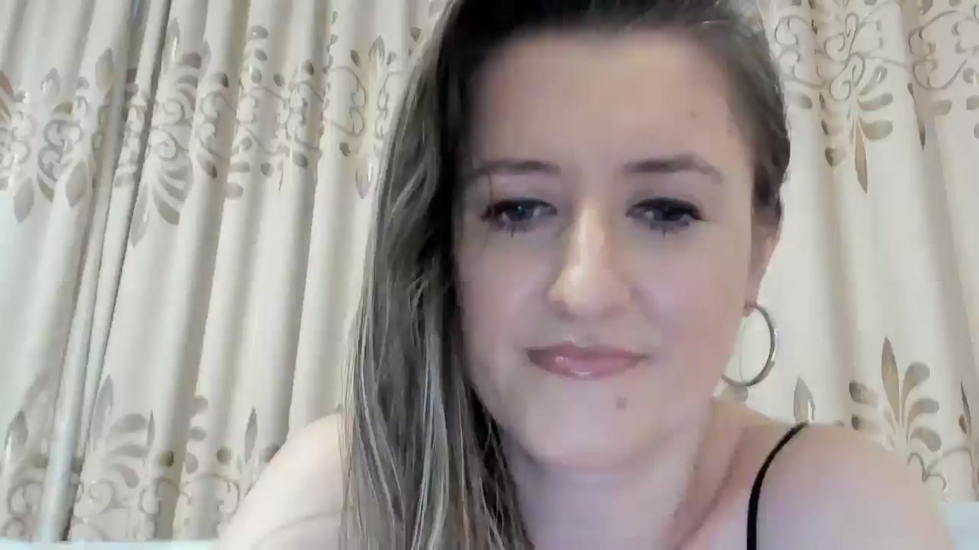 Gallery image thumbnail from BestDream's myfreecams stream on, 04/08/2025, 17:04 image 11 of 20