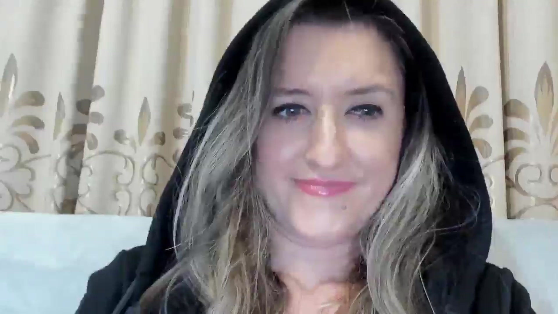 Gallery image thumbnail from BestDream's myfreecams stream on, 04/10/2025, 24:00 image 7 of 20