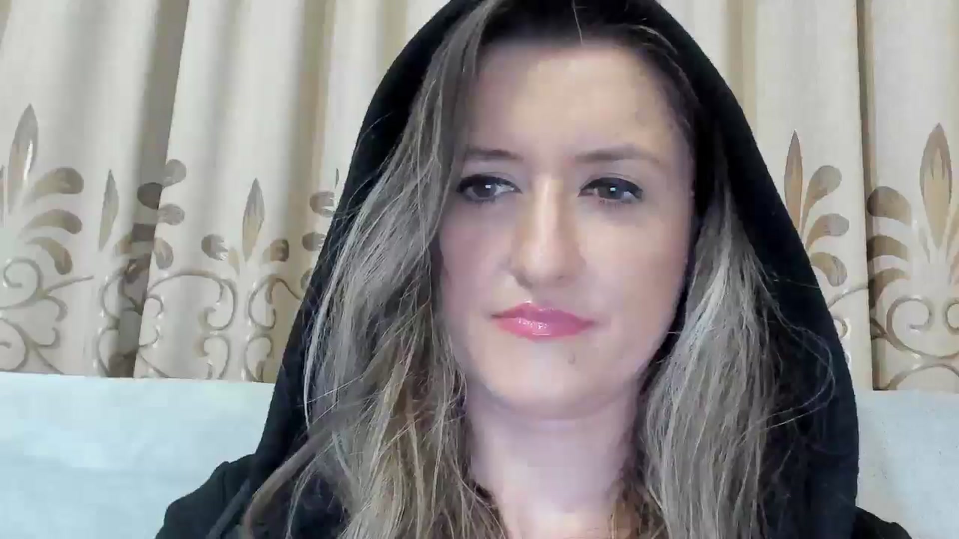 Gallery image thumbnail from BestDream's myfreecams stream on, 04/10/2025, 24:00 image 8 of 20