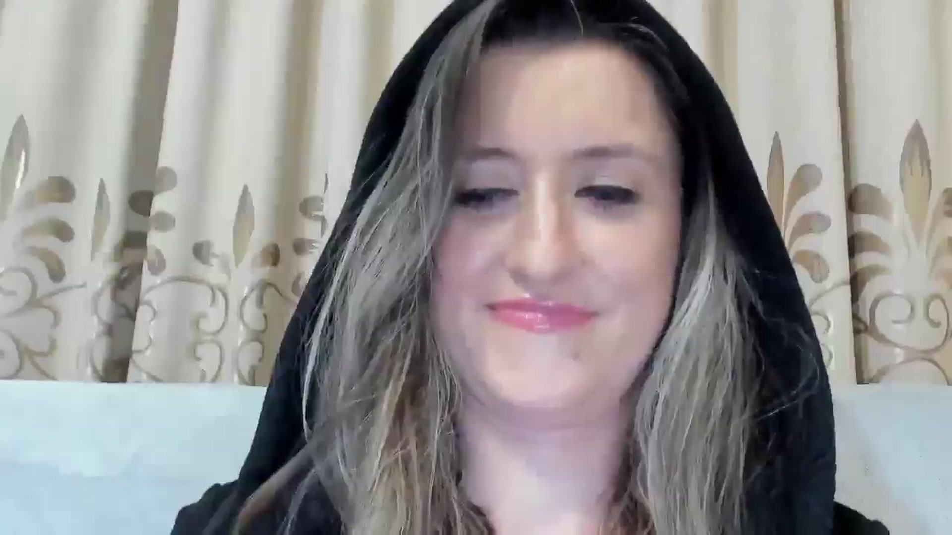 Gallery image thumbnail from BestDream's myfreecams stream on, 04/10/2025, 24:00 image 13 of 20