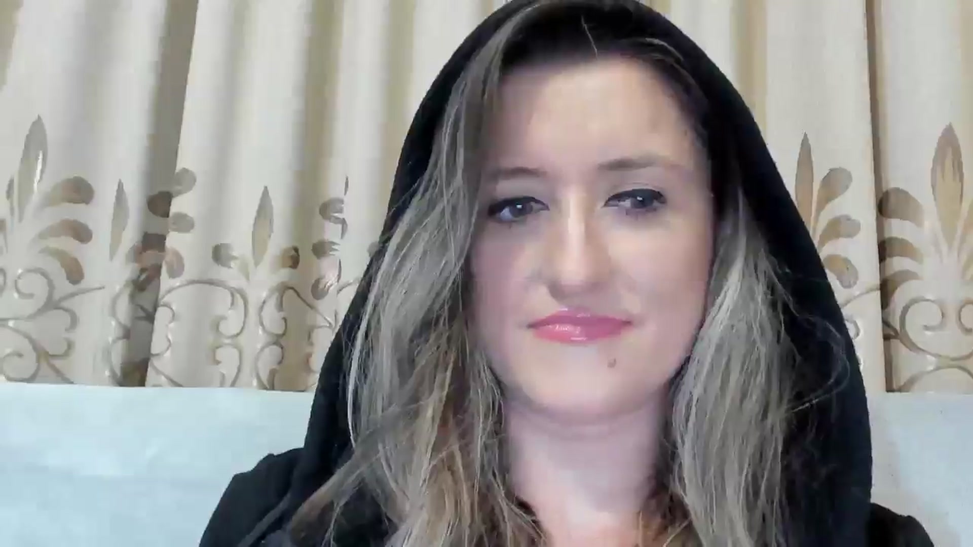Gallery image thumbnail from BestDream's myfreecams stream on, 04/10/2025, 24:00 image 11 of 20